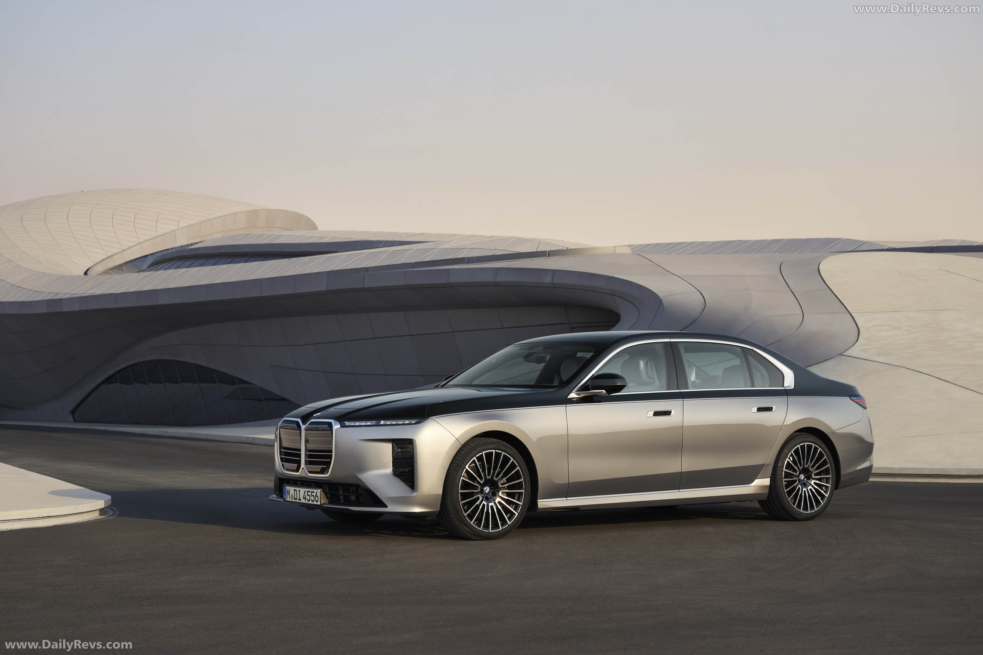 2027 BMW 740 xDrive G70 Front View