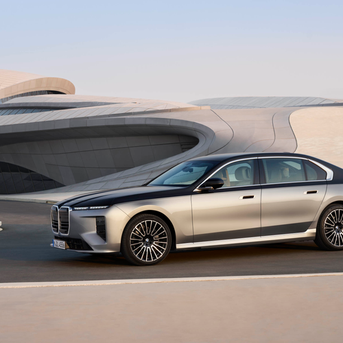 2027 BMW 740 xDrive G70 Front View