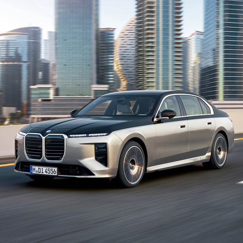 2027 BMW 740 xDrive G70 Front View