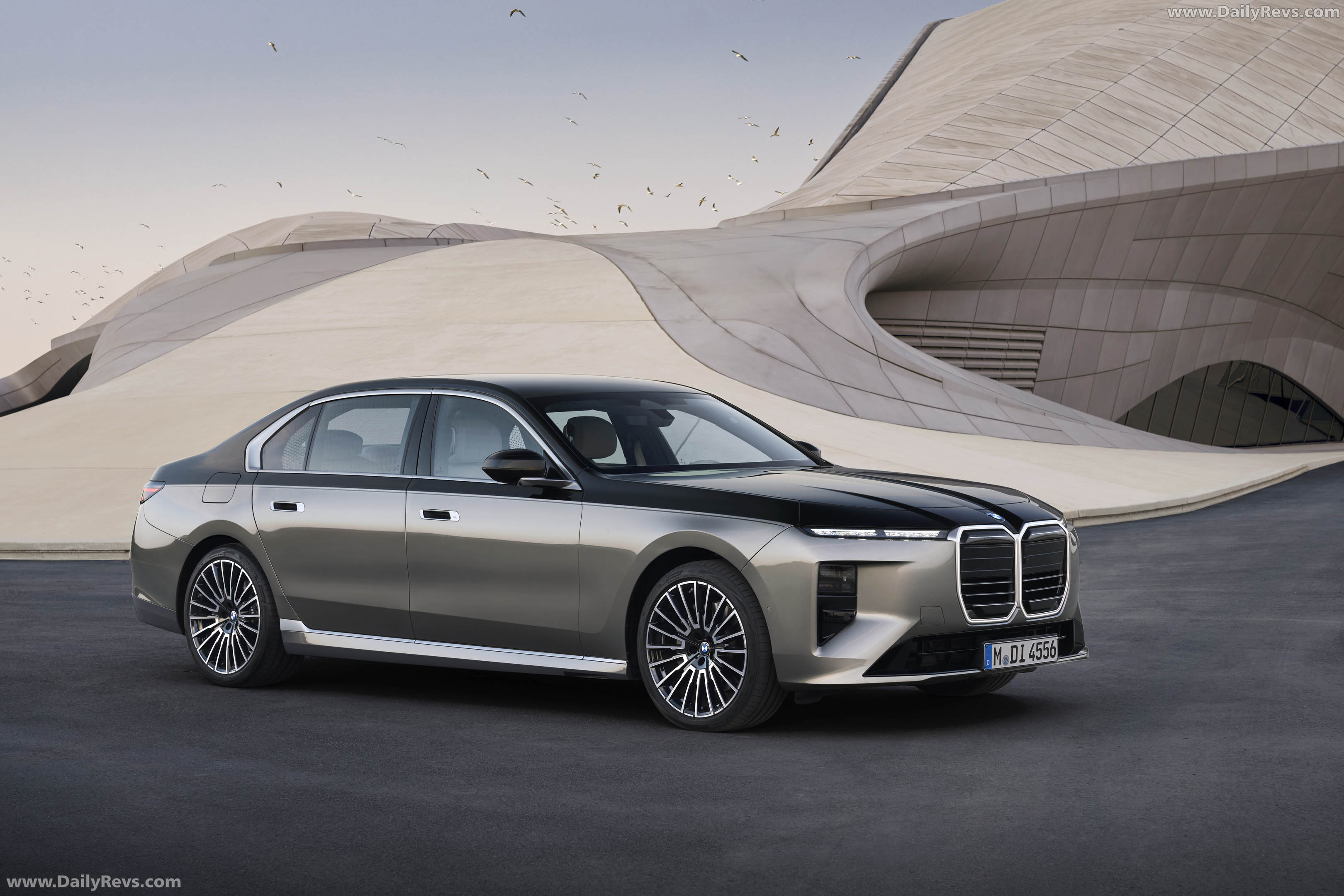 2027 BMW 740 xDrive G70 Front View