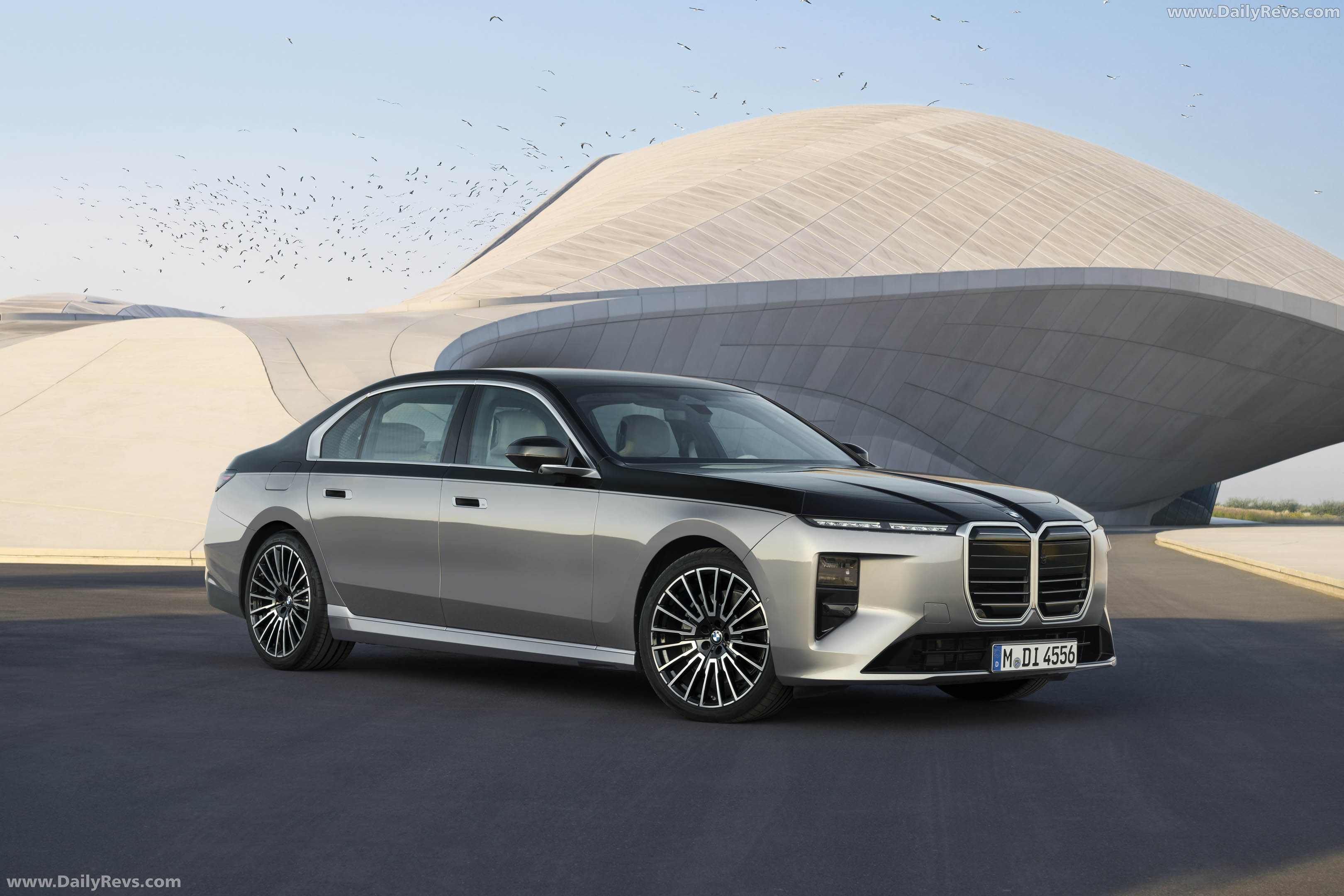 2027 BMW 740 xDrive G70 Front View