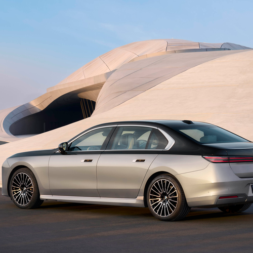 2027 BMW 740 xDrive G70 Rear View