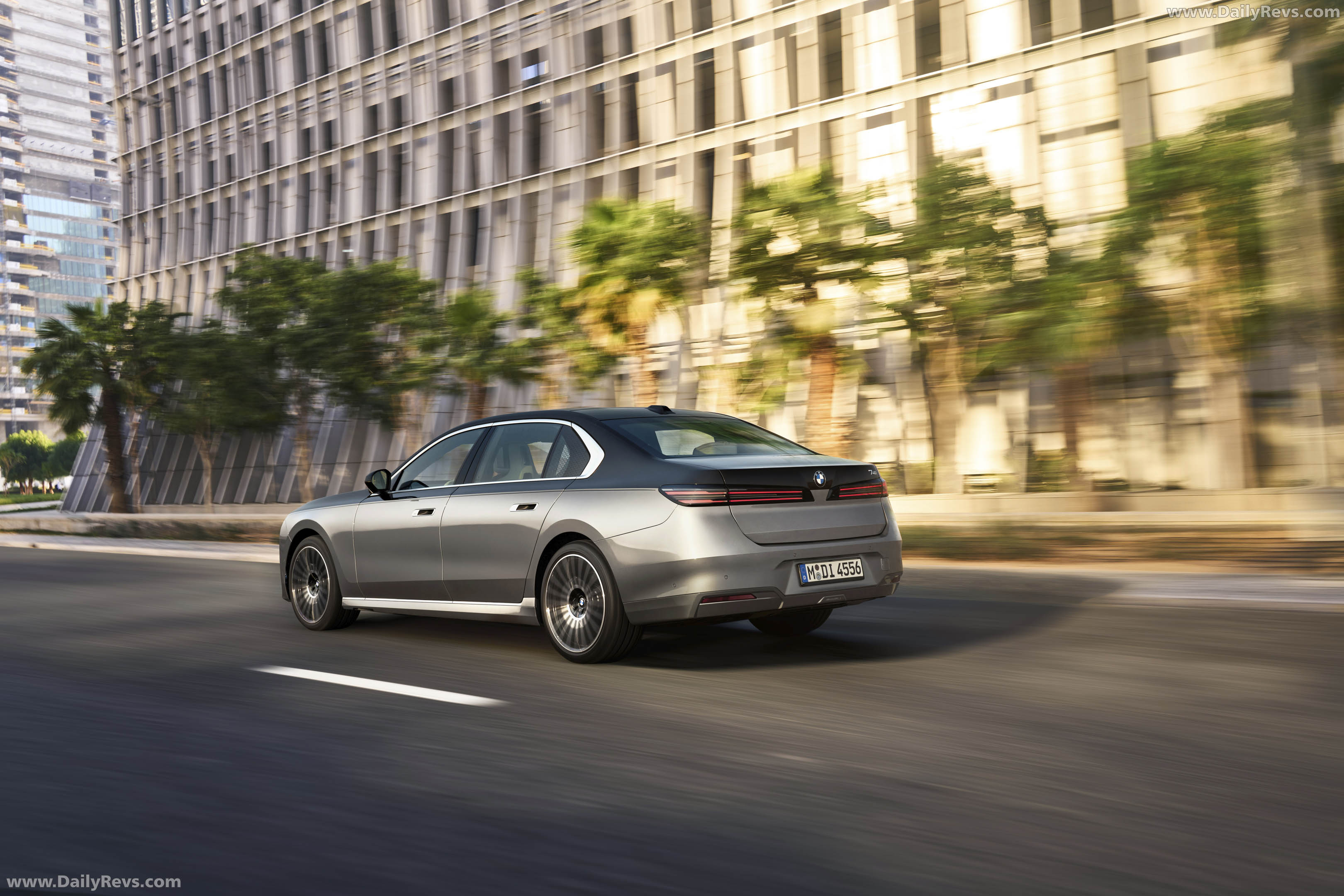 2027 BMW 740 xDrive G70 Rear View