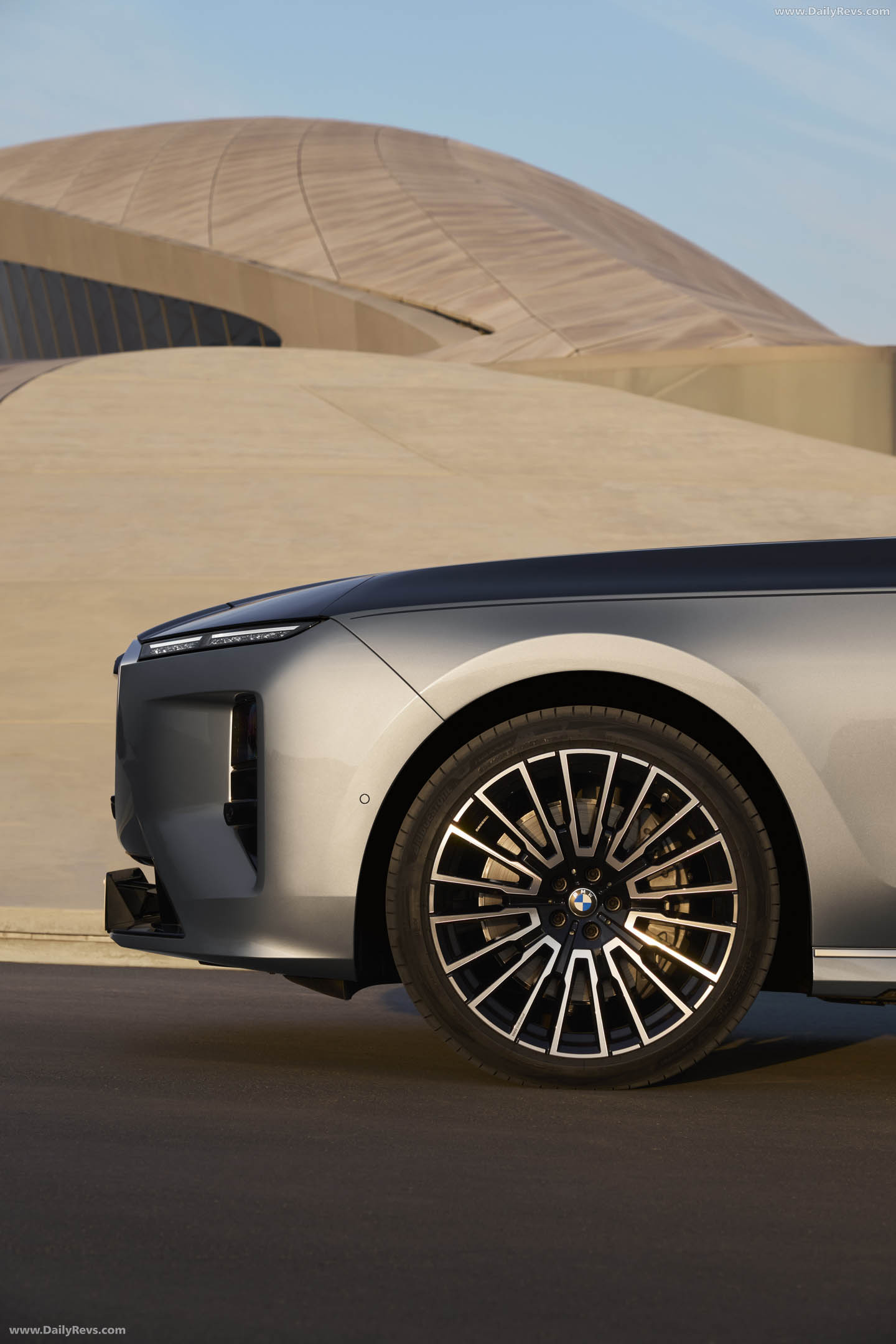 2027 BMW 740 xDrive G70 Exterior