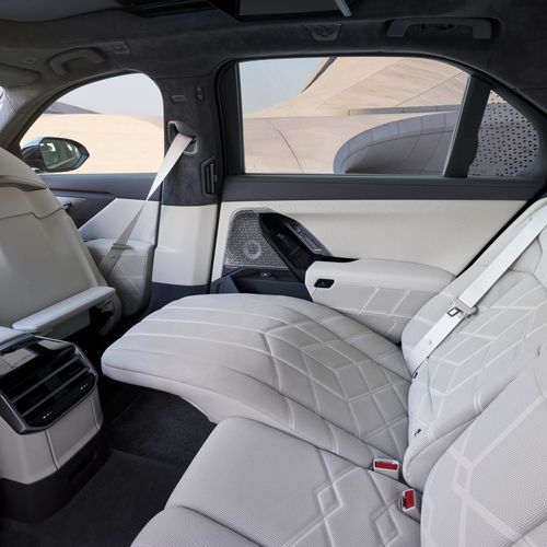 2027 BMW 740 xDrive G70 Interior