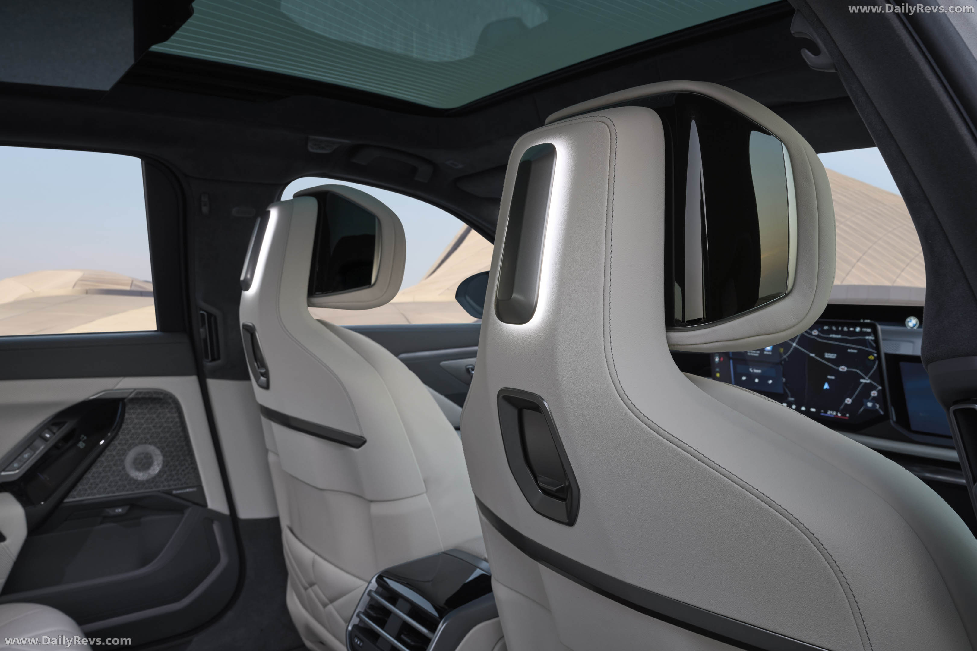 2027 BMW 740 xDrive G70 Interior