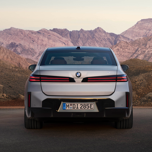 2027 BMW i7 60 xDrive G70 Rear View