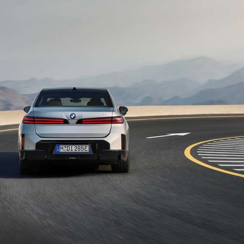 2027 BMW i7 60 xDrive G70 Rear View
