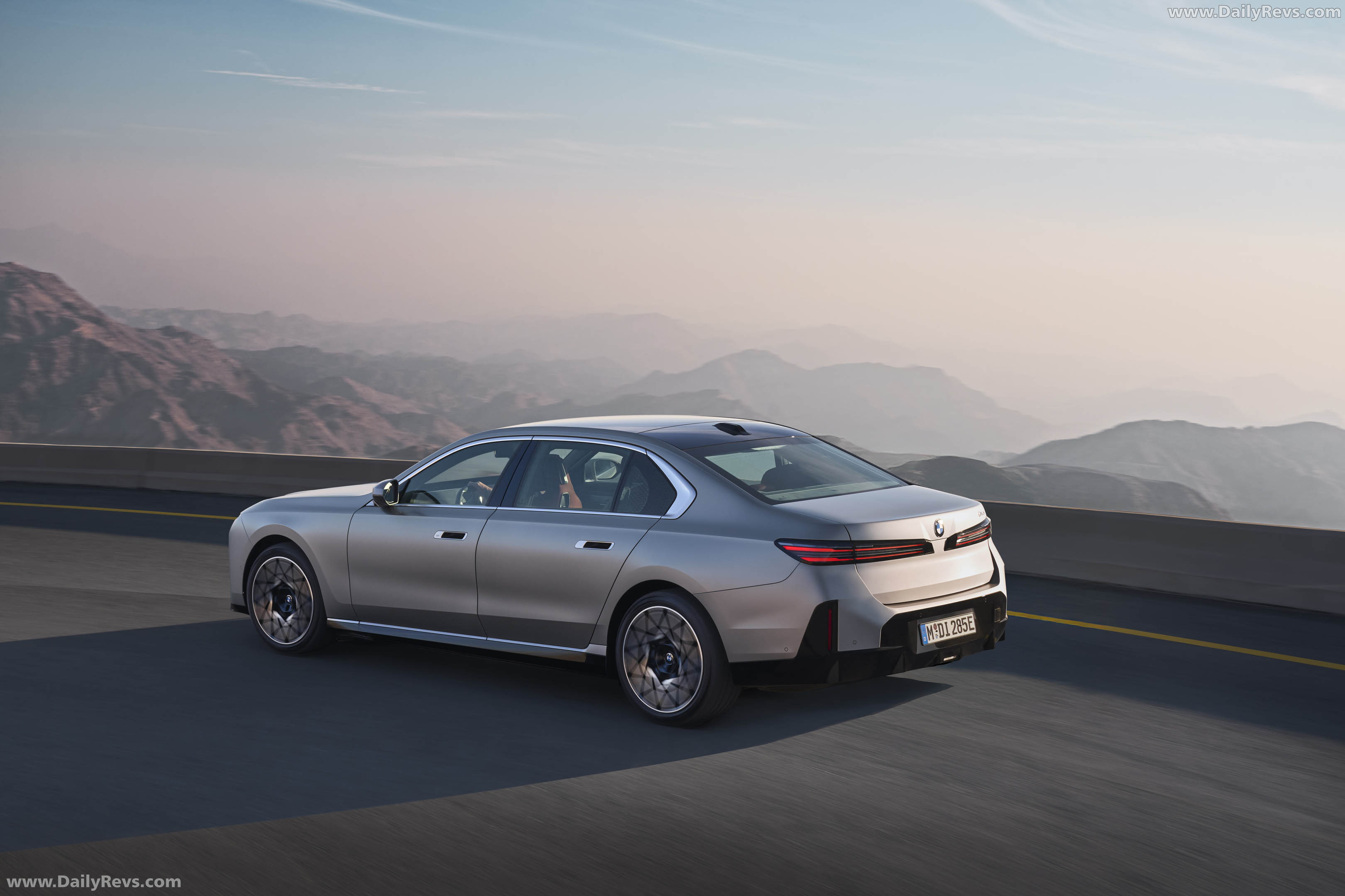2027 BMW i7 60 xDrive G70 Rear View