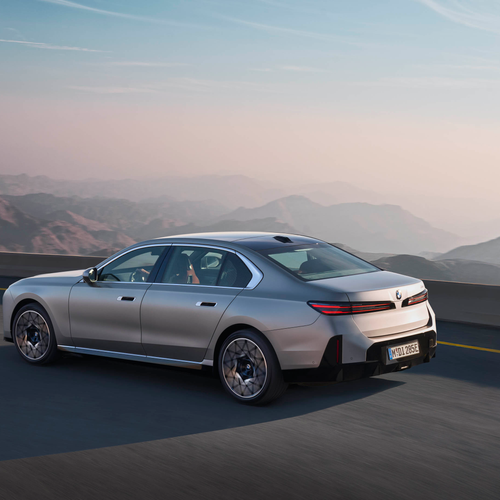 2027 BMW i7 60 xDrive G70 Rear View