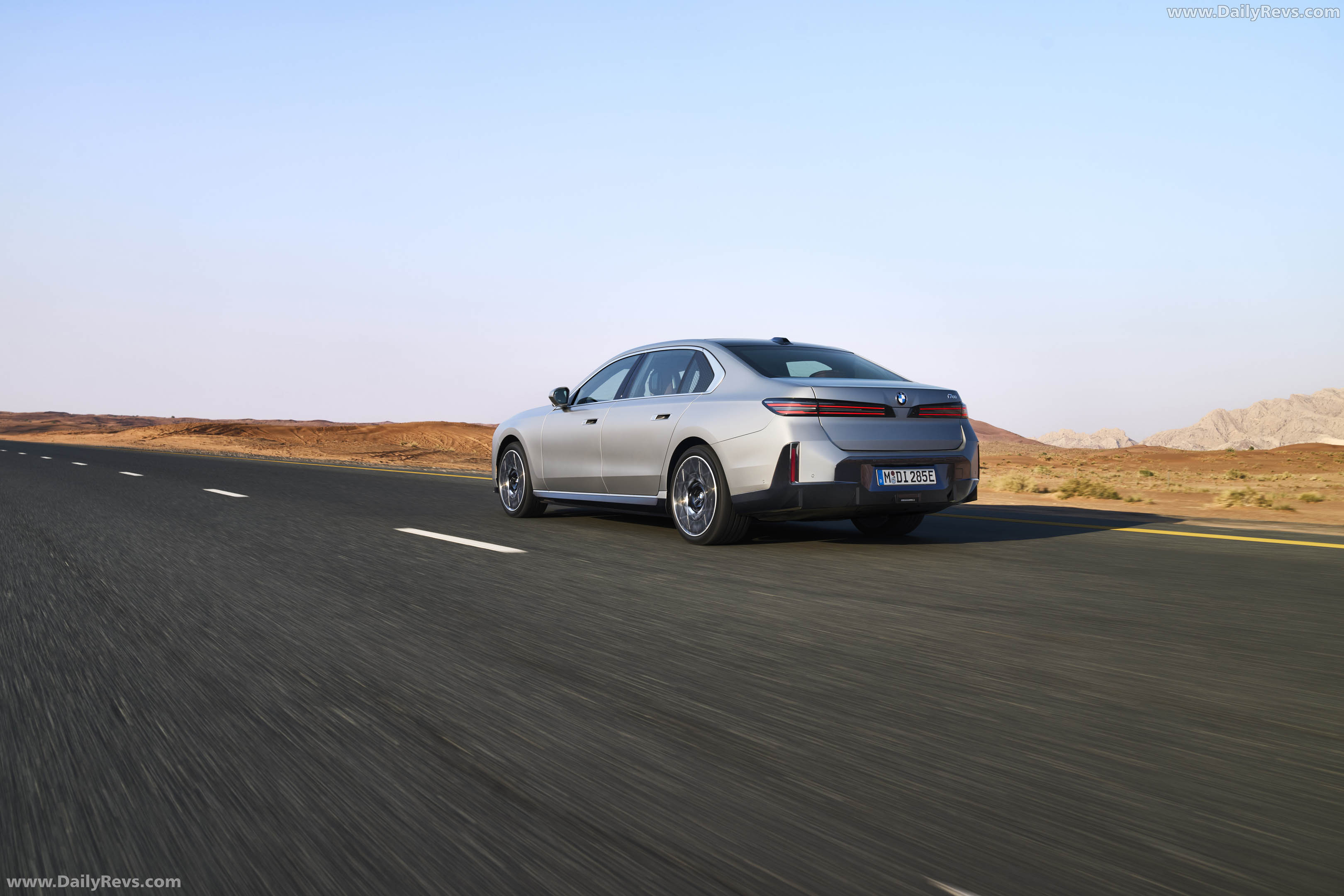 2027 BMW i7 60 xDrive G70 Rear View