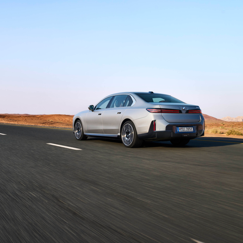 2027 BMW i7 60 xDrive G70 Rear View