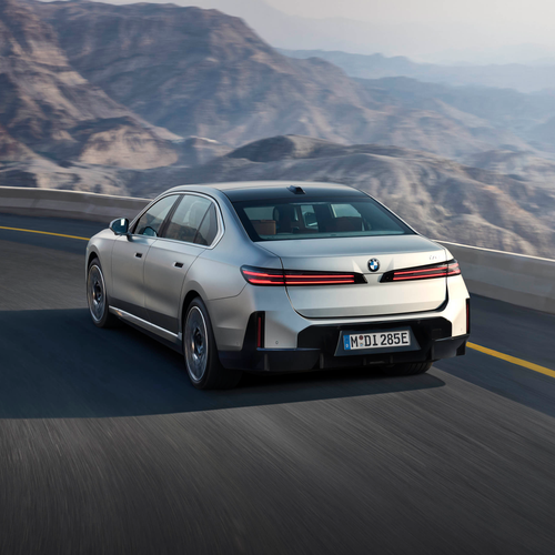 2027 BMW i7 60 xDrive G70 Rear View