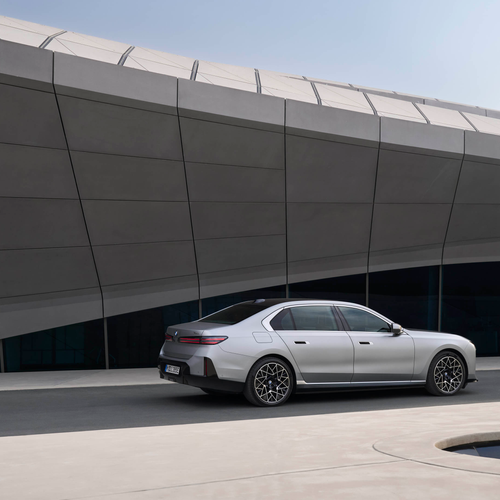 2027 BMW i7 60 xDrive G70 Rear View