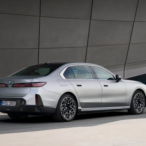 2027 BMW i7 60 xDrive G70 Rear View