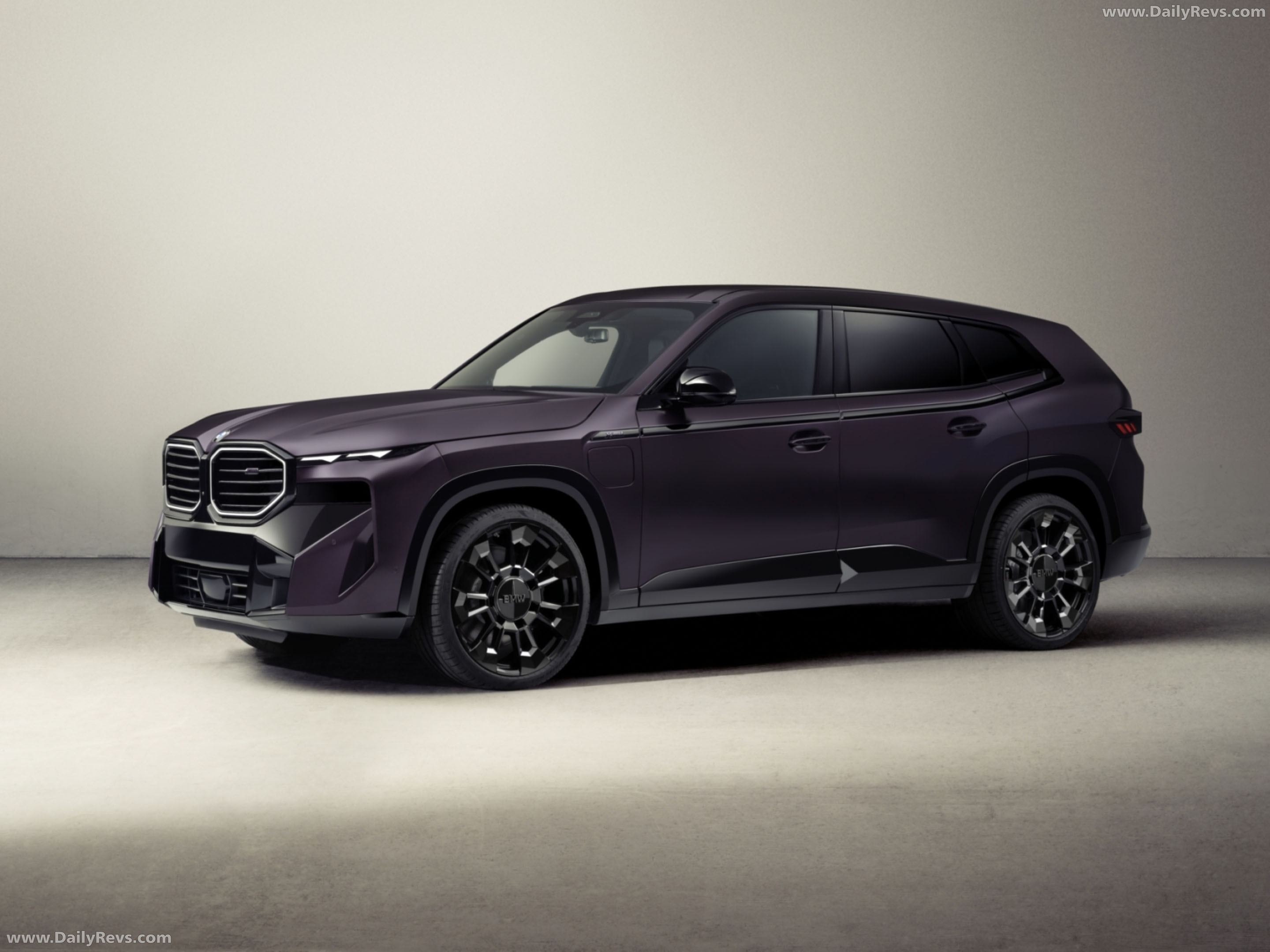 2026 BMW XM Label KITH Edition Front View