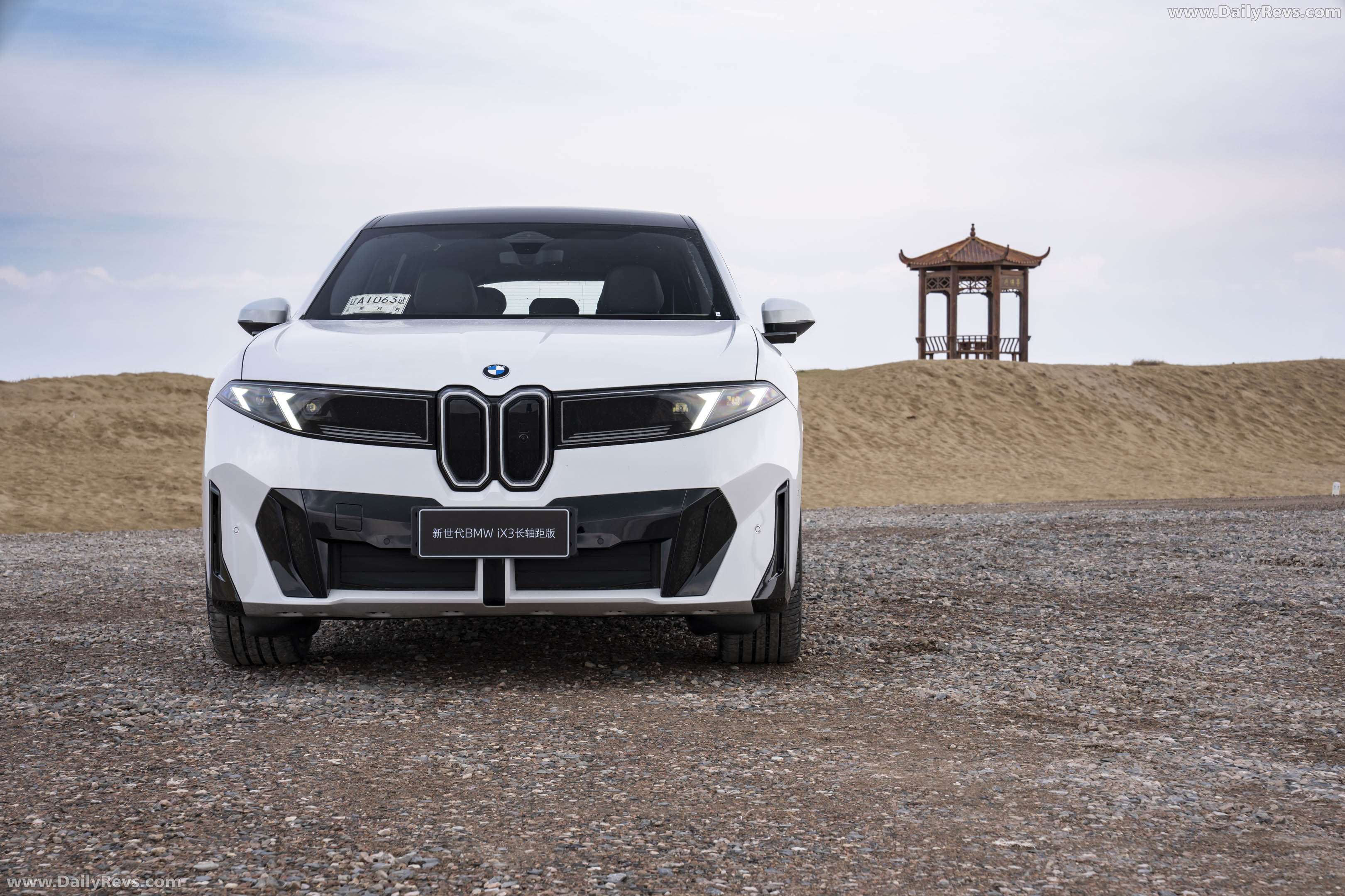 2027 BMW iX3 Long Wheelbase NA5 Front View