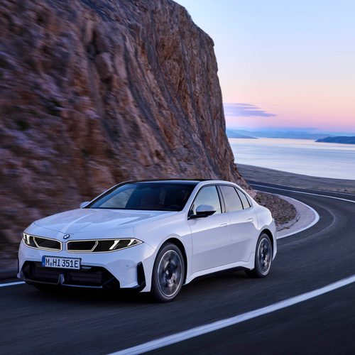 2027 BMW i3 50 xDrive First Edition NA8 Front View