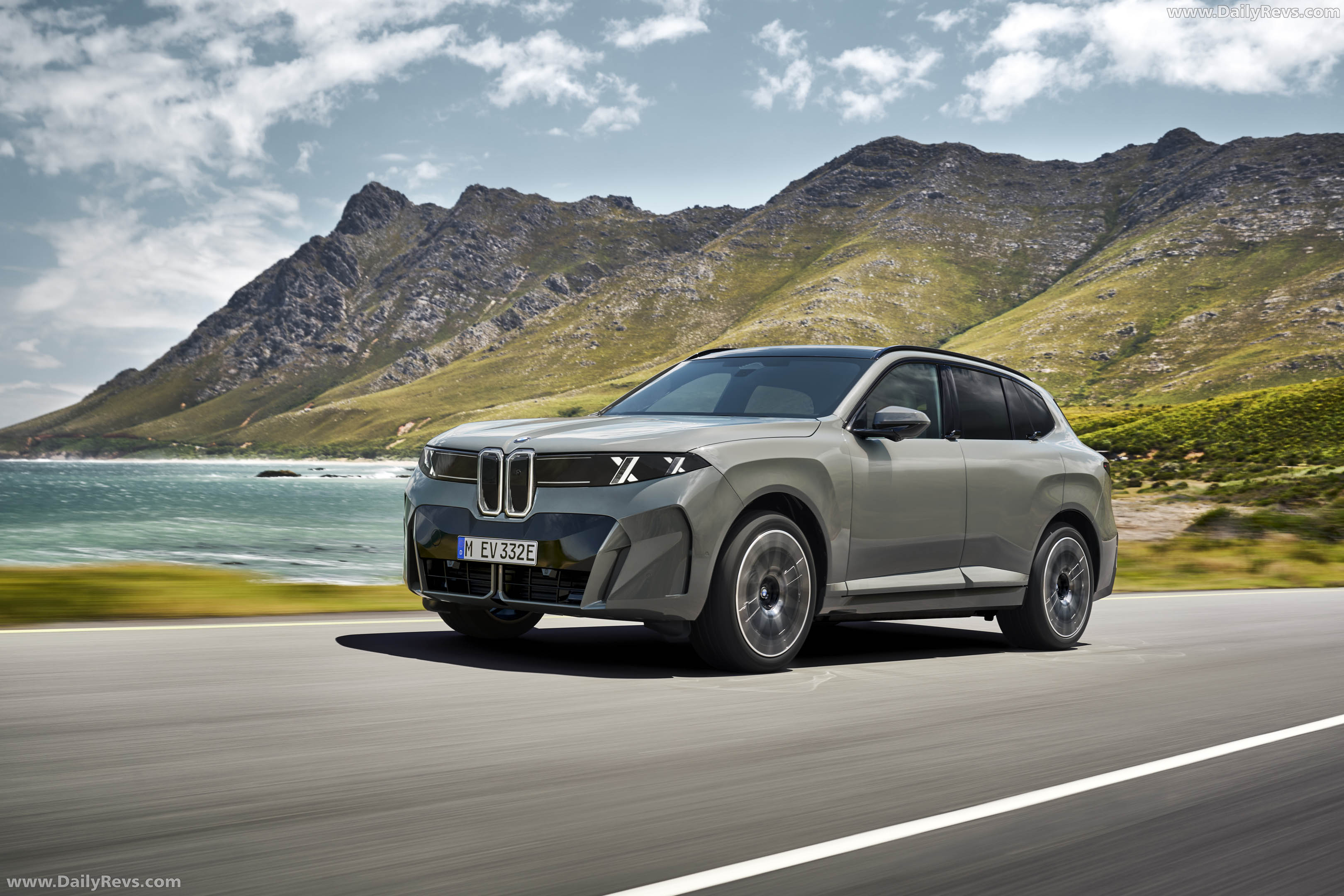 2027 BMW iX5 60 xDrive G65 Front View