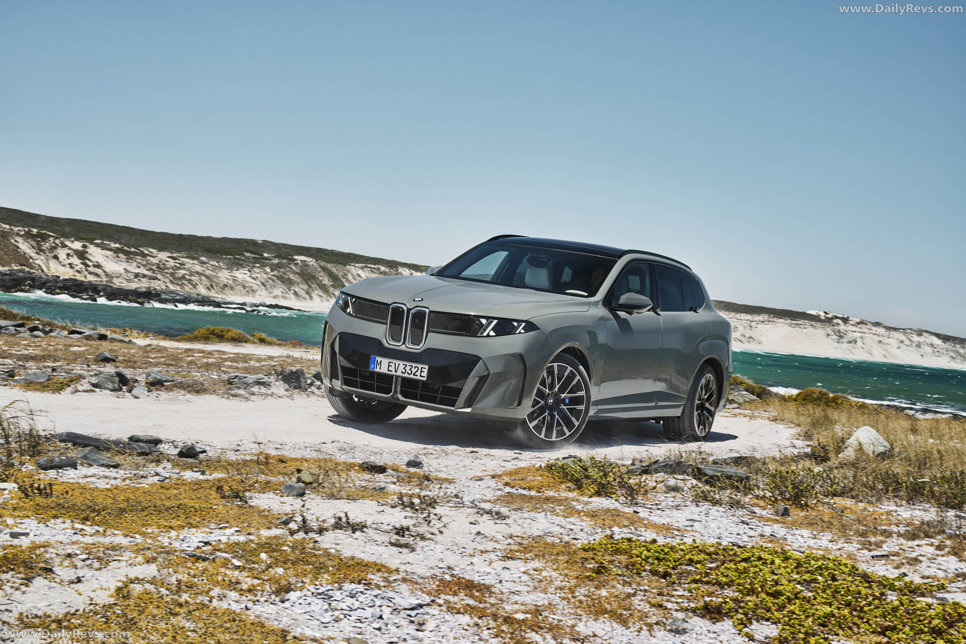 2027 BMW iX5 60 xDrive G65 Front View