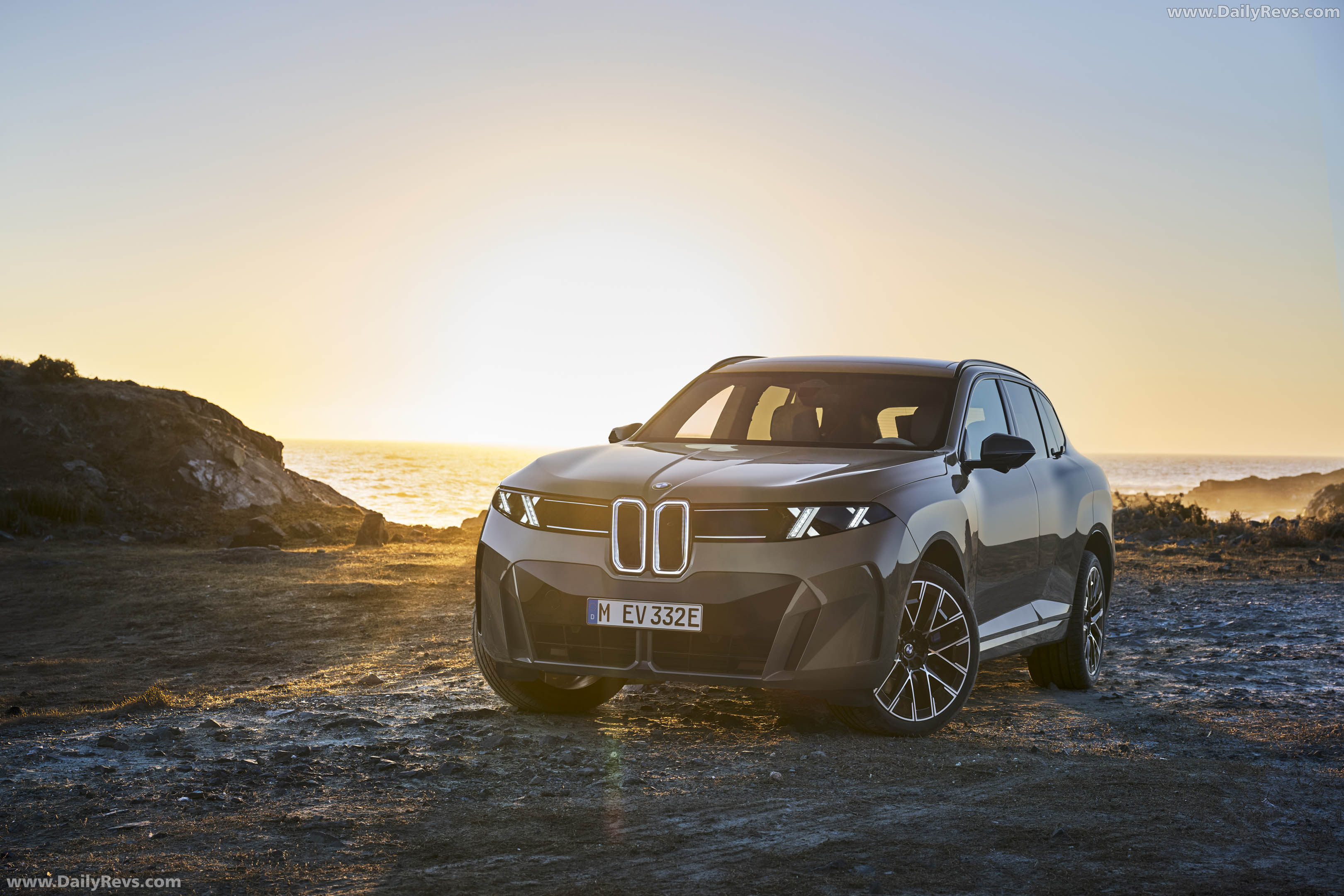 2027 BMW iX5 60 xDrive G65 Front View