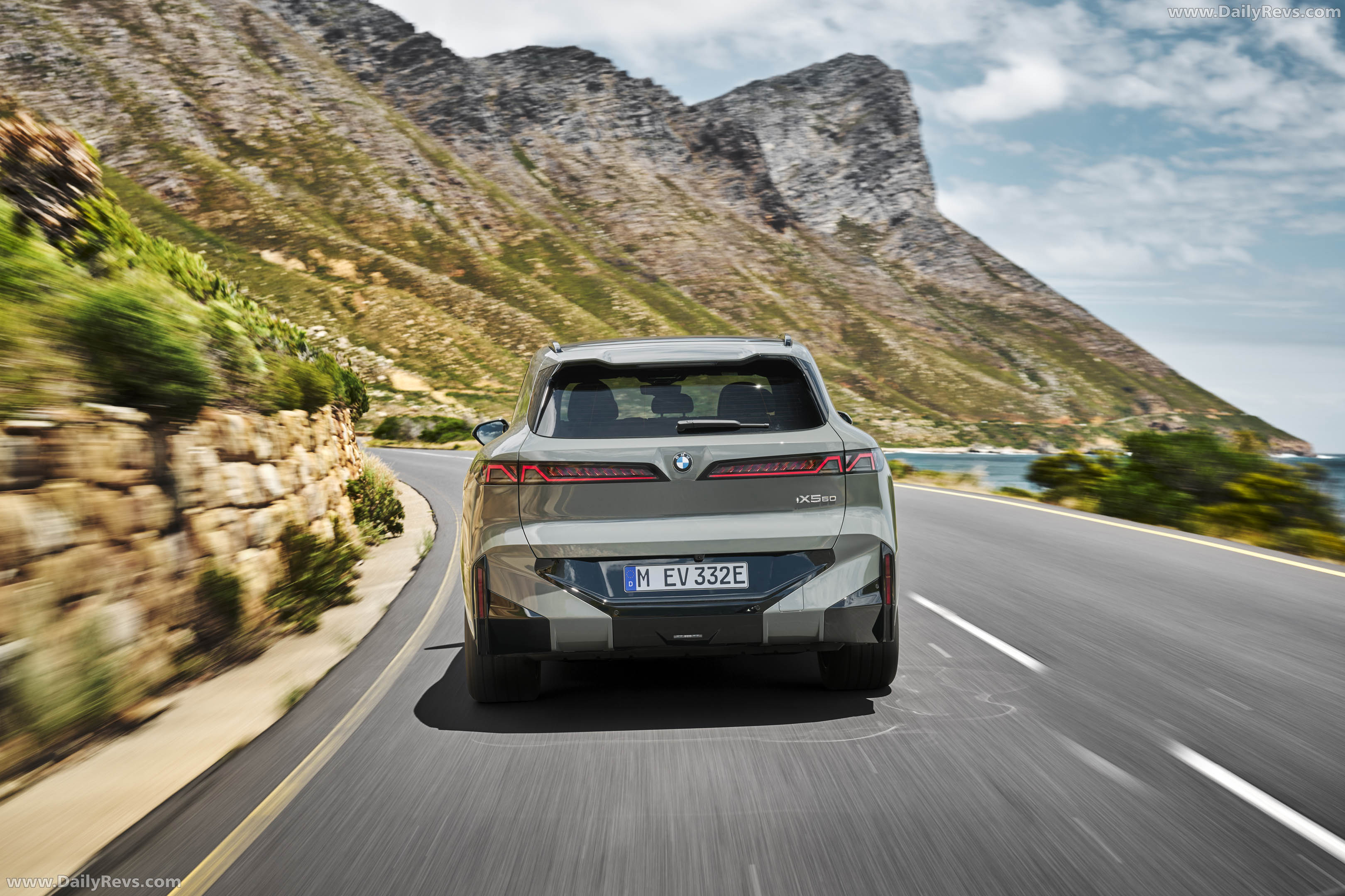 2027 BMW iX5 60 xDrive G65 Rear View