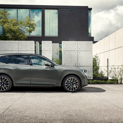 2027 BMW iX5 60 xDrive G65 Side View