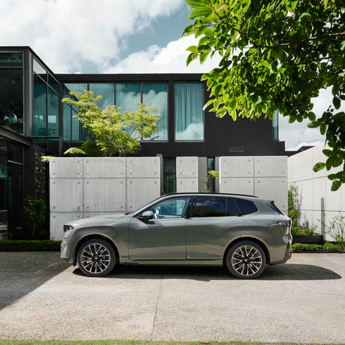 2027 BMW iX5 60 xDrive G65 Side View