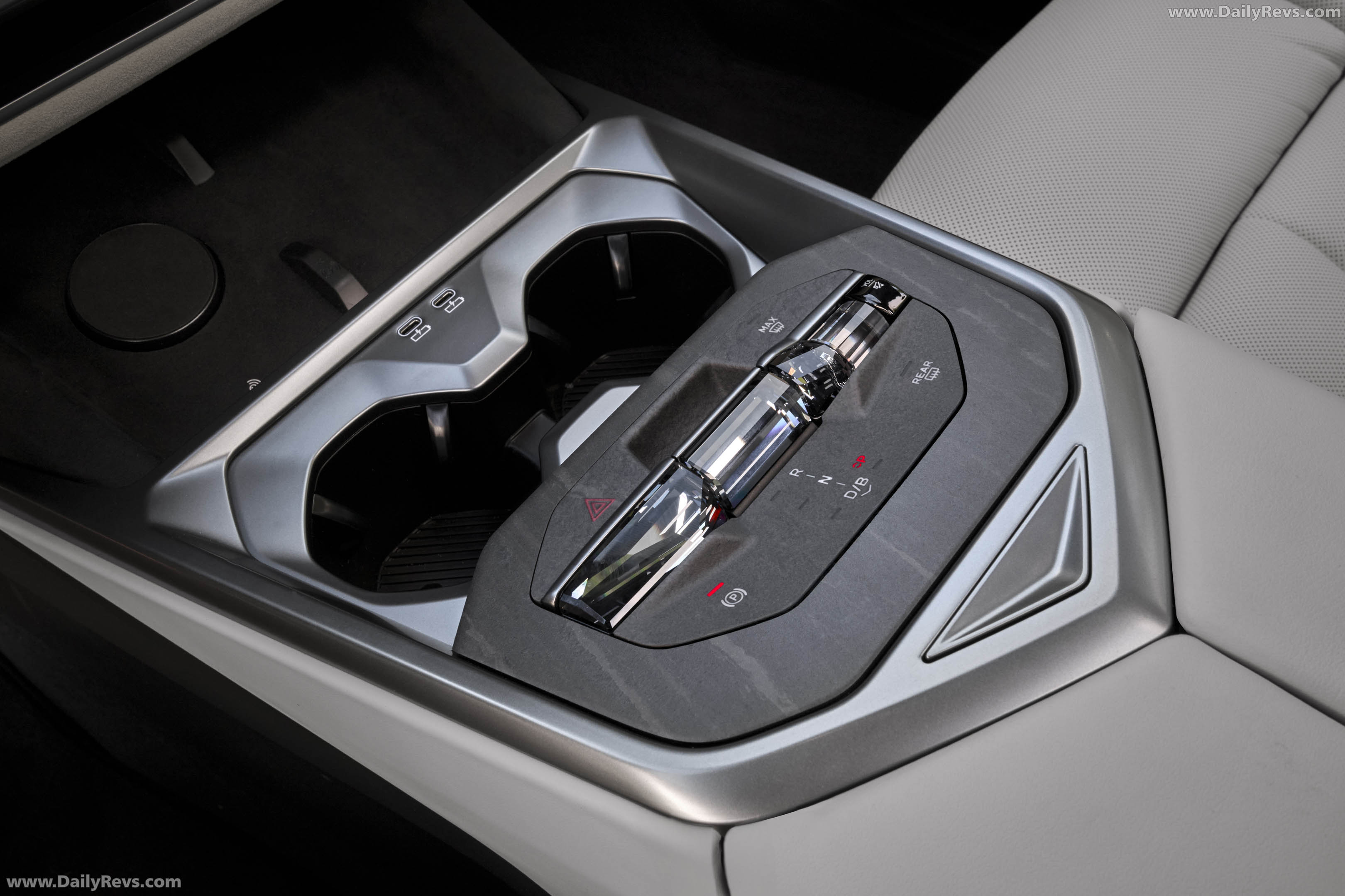 2027 BMW iX5 60 xDrive G65 Interior