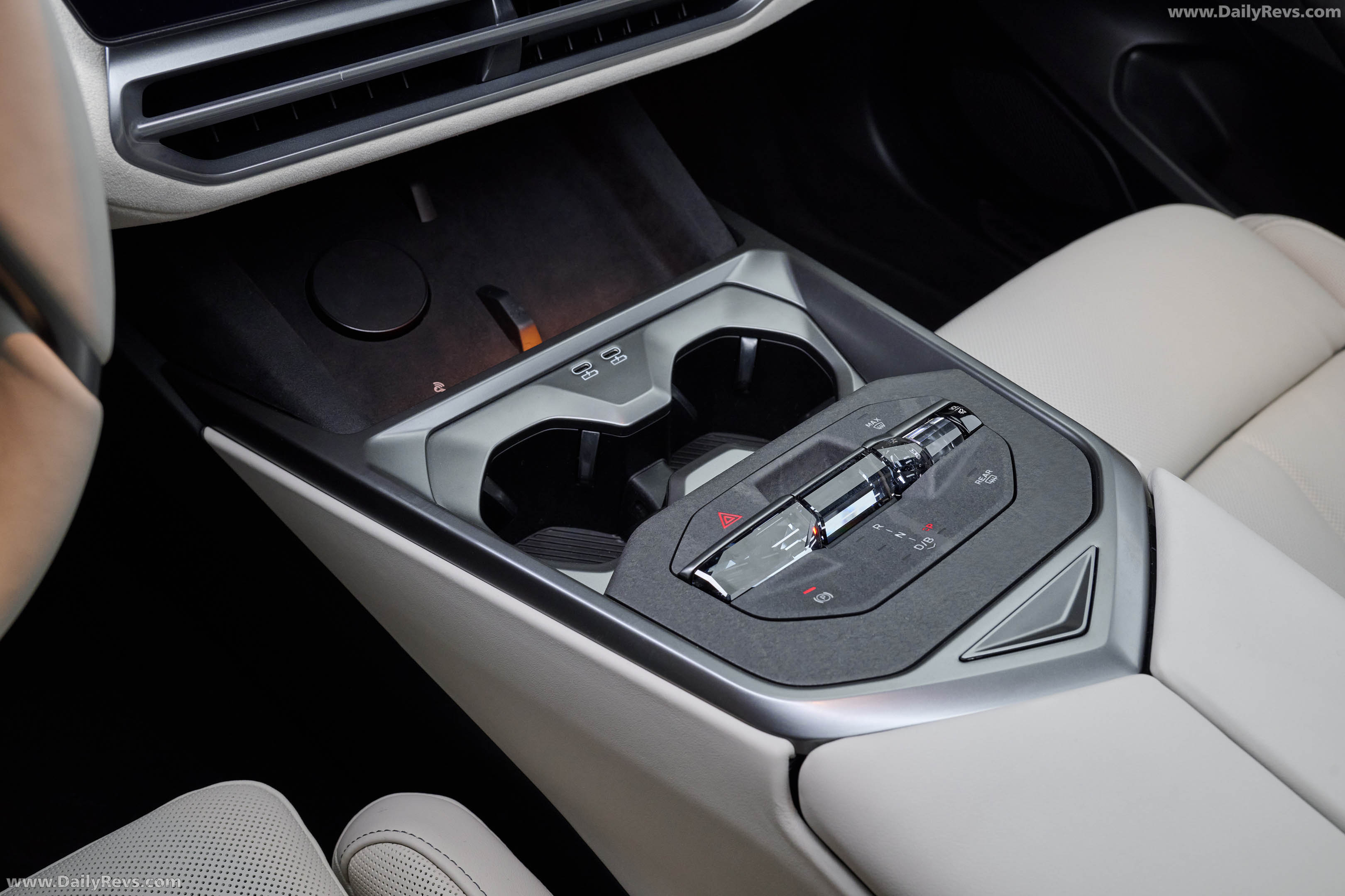 2027 BMW iX5 60 xDrive G65 Interior