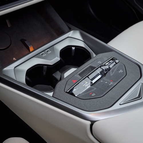 2027 BMW iX5 60 xDrive G65 Interior