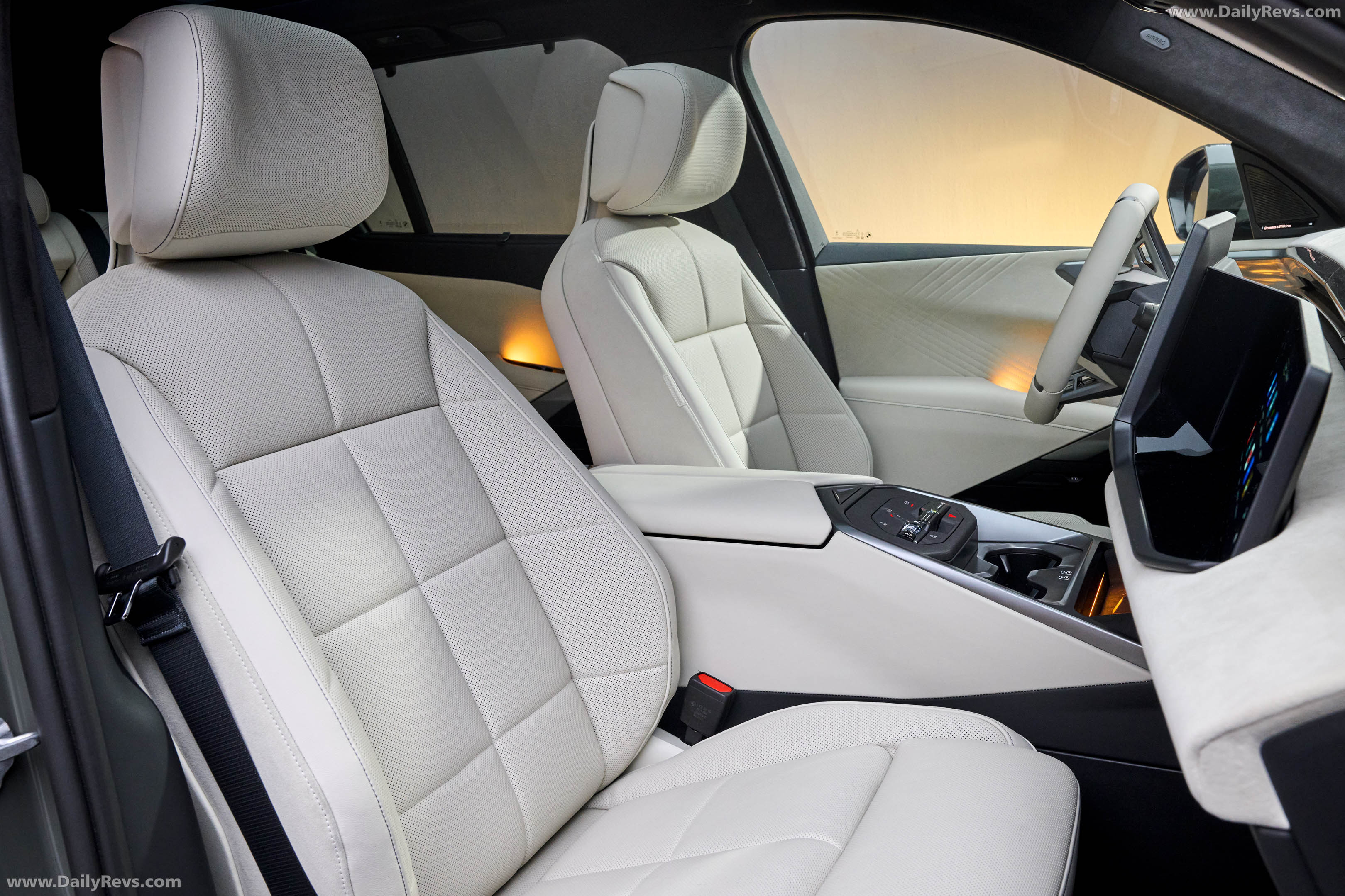 2027 BMW iX5 60 xDrive G65 Interior