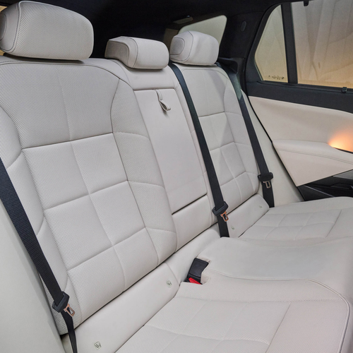 2027 BMW iX5 60 xDrive G65 Interior