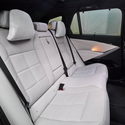 2027 BMW iX5 60 xDrive G65 Interior