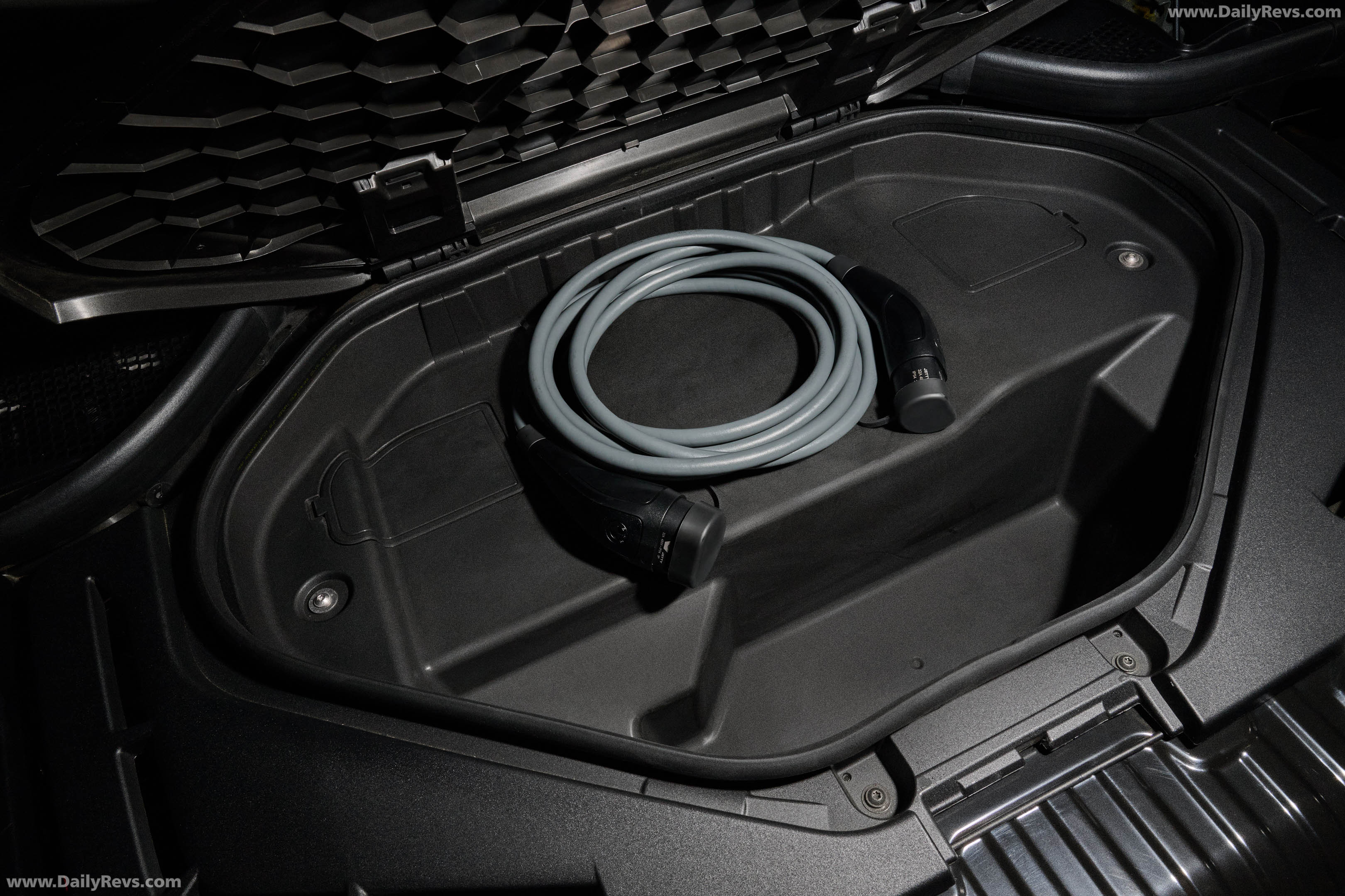 2027 BMW iX5 60 xDrive G65 Interior
