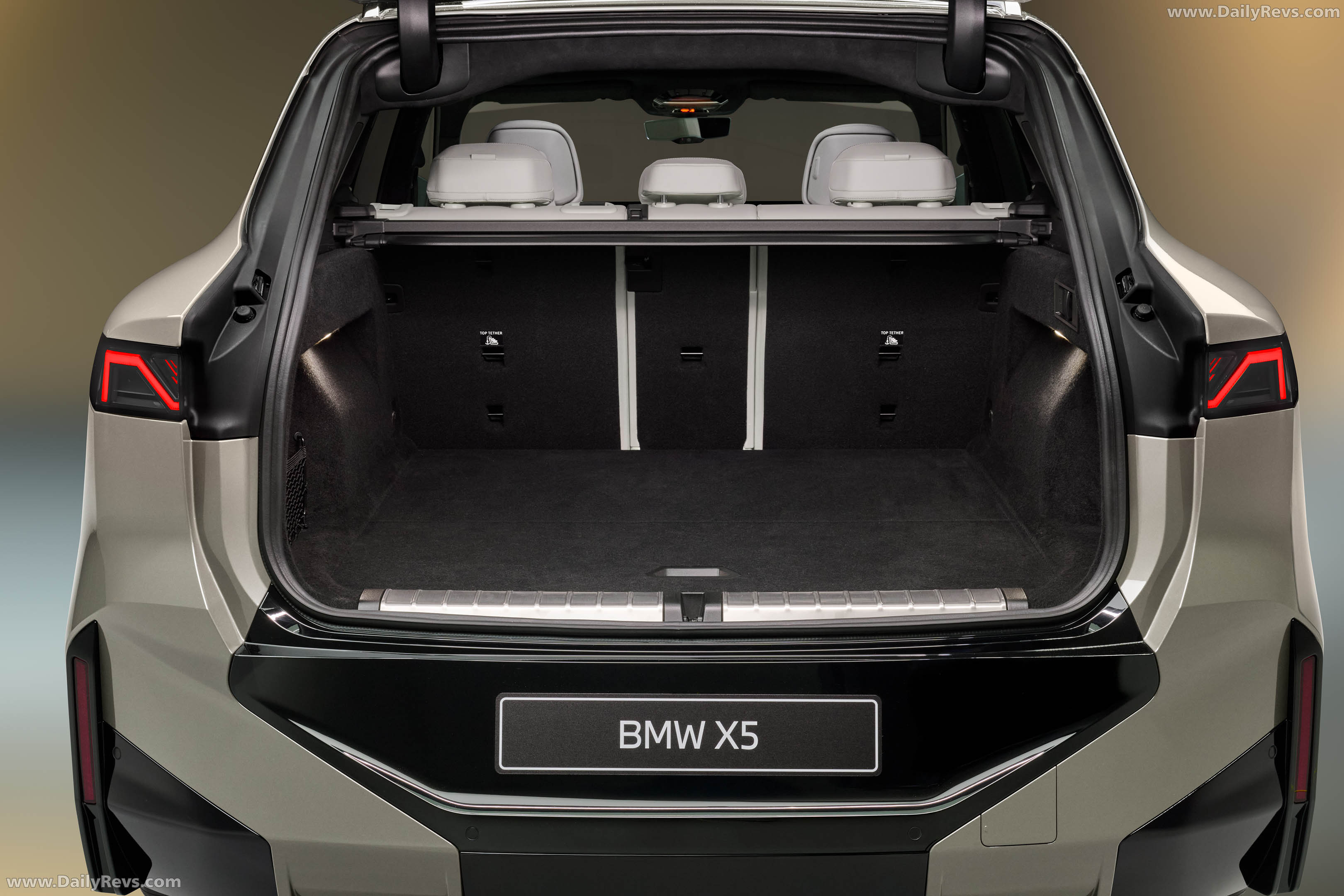 2027 BMW iX5 60 xDrive G65 Interior