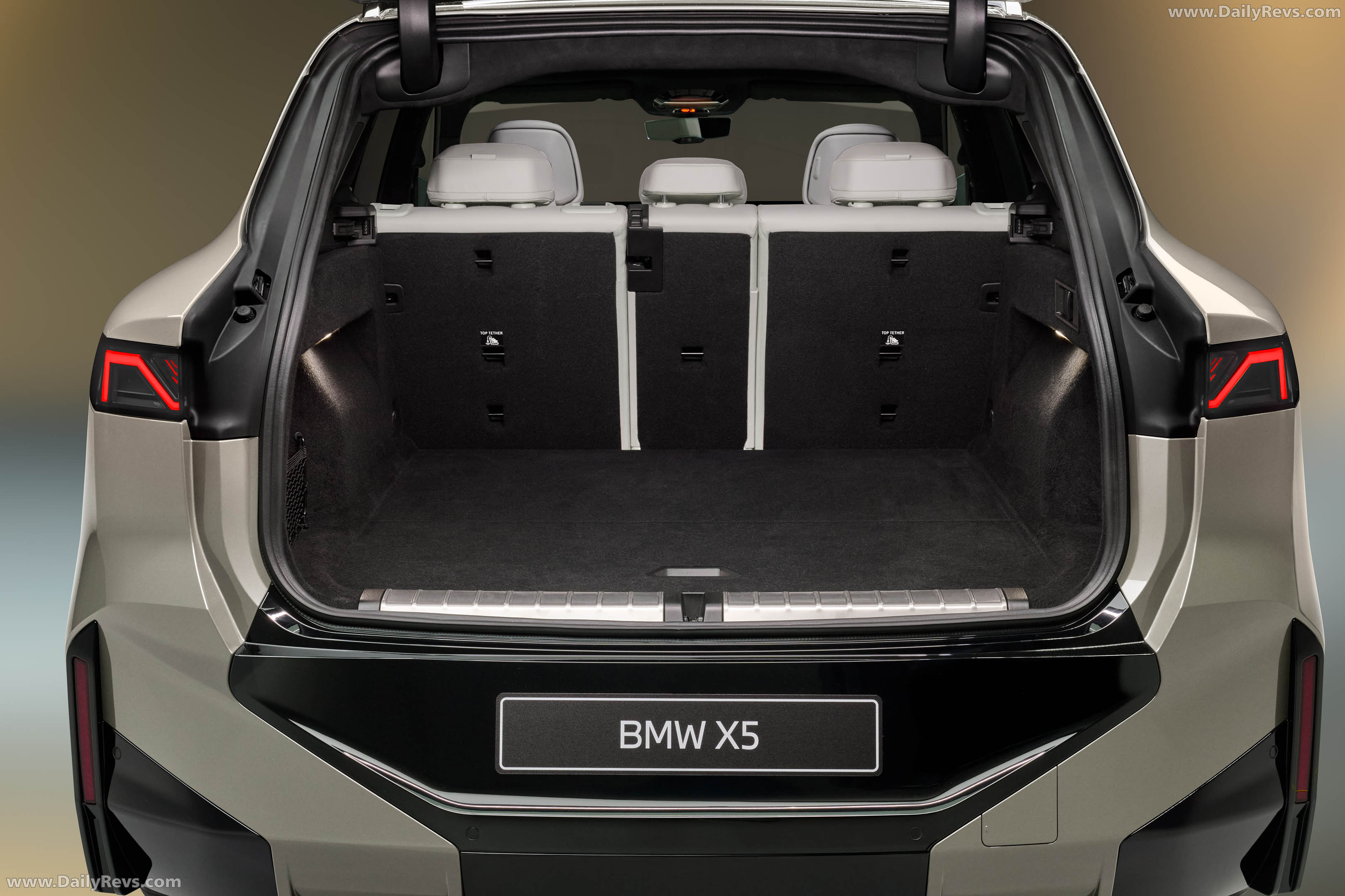 2027 BMW iX5 60 xDrive G65 Interior