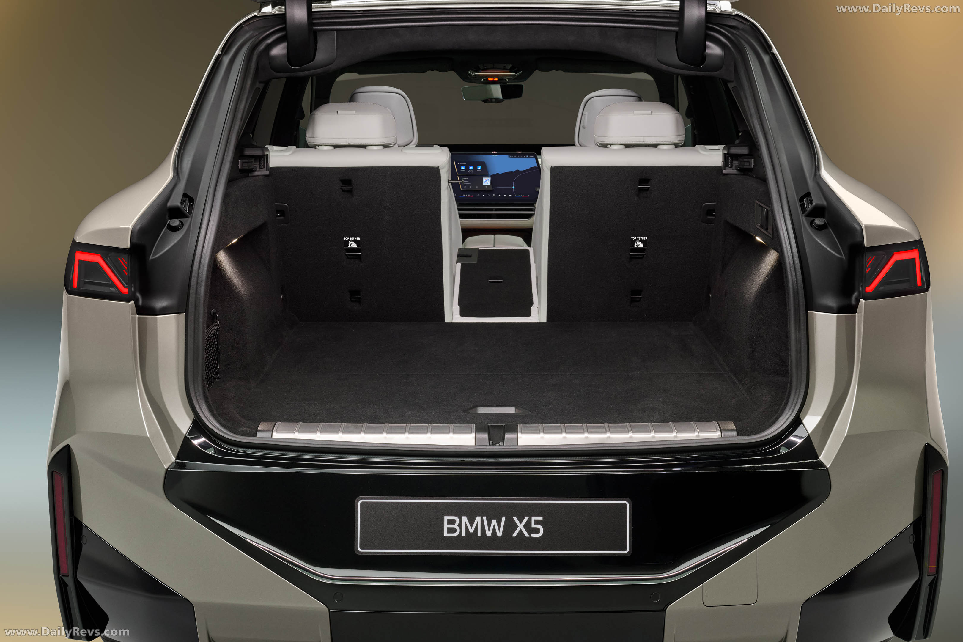 2027 BMW iX5 60 xDrive G65 Interior