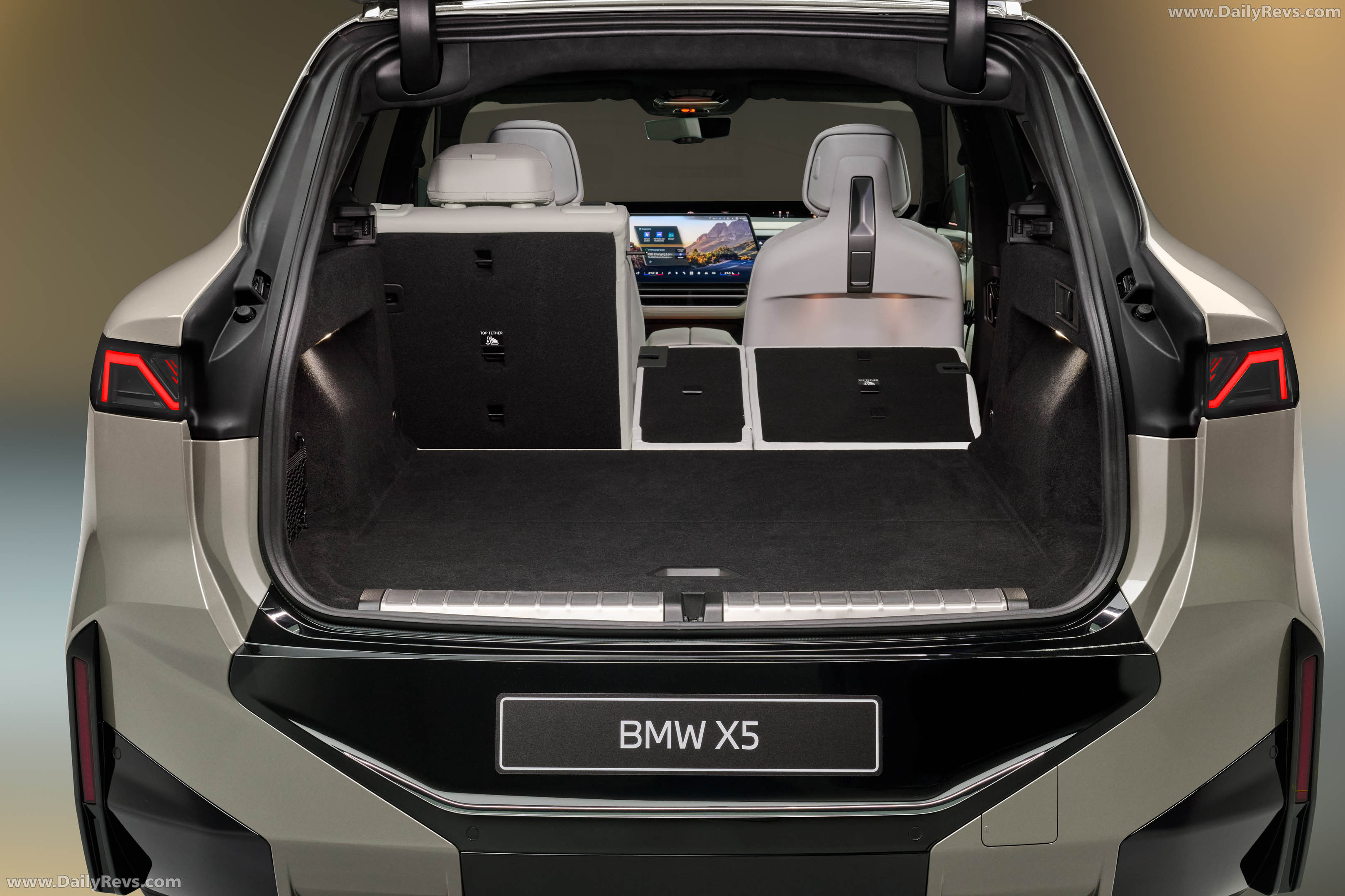 2027 BMW iX5 60 xDrive G65 Interior