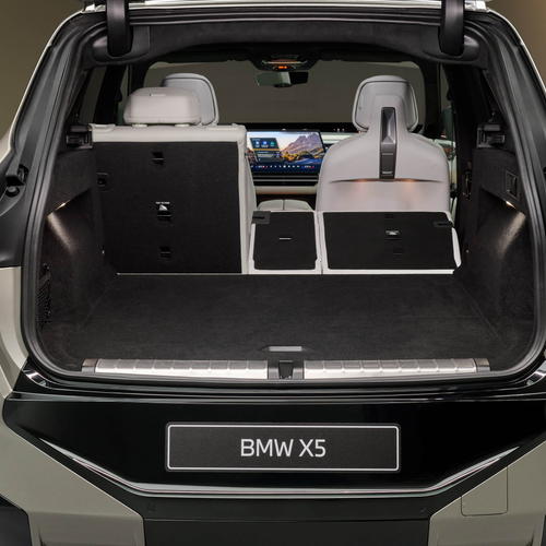 2027 BMW iX5 60 xDrive G65 Interior
