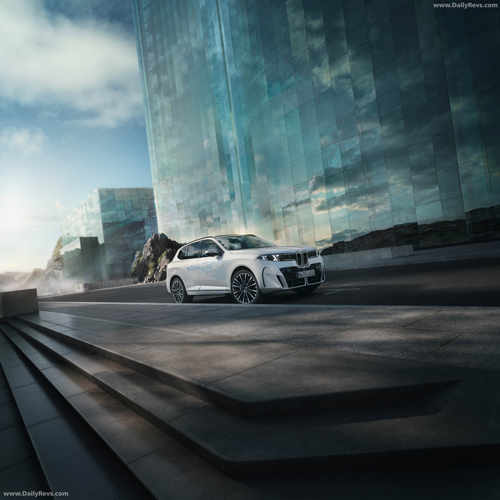 2027 BMW iX5 Hydrogen G65 Side View