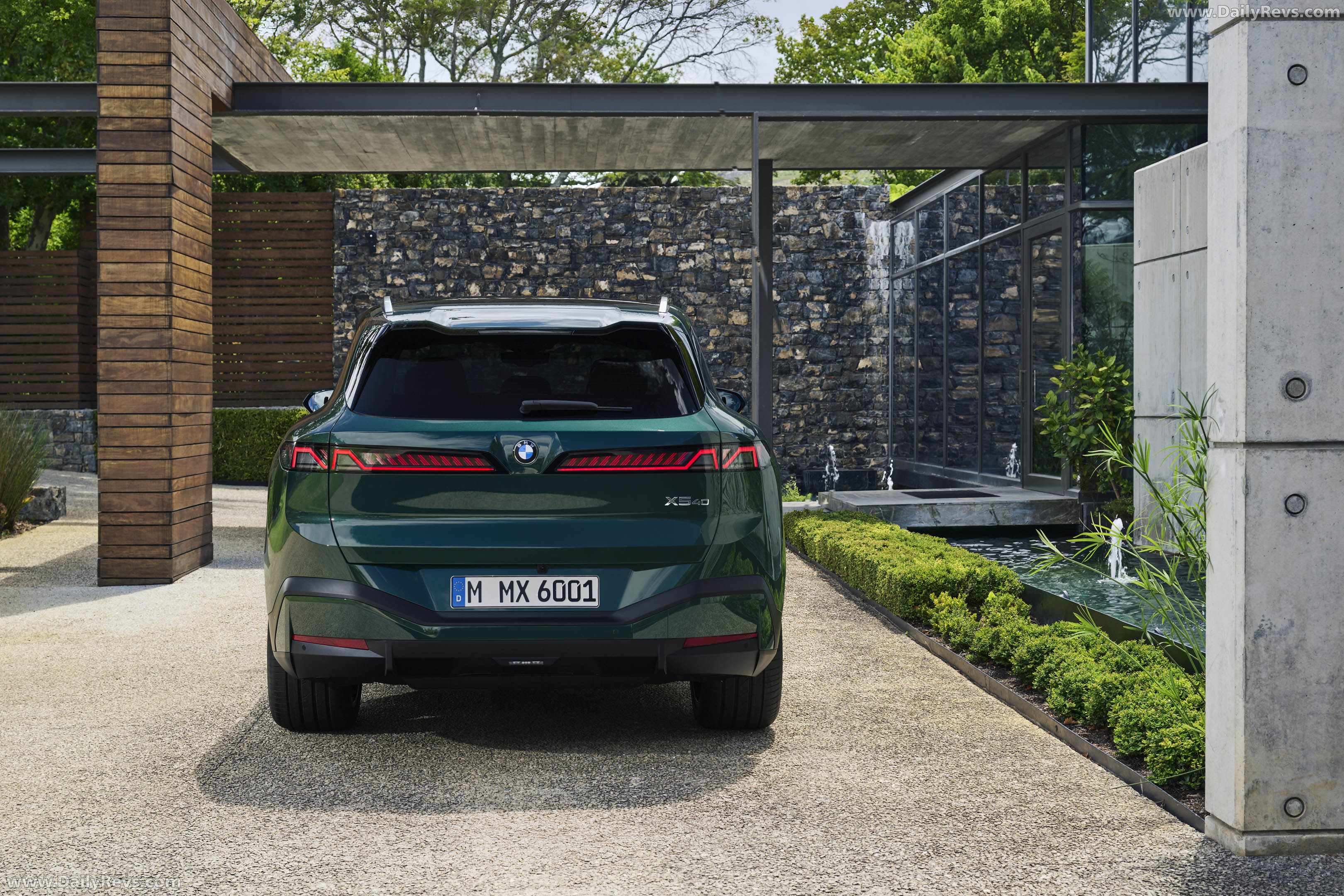 2027 BMW X5 40 xDrive G65 Rear View
