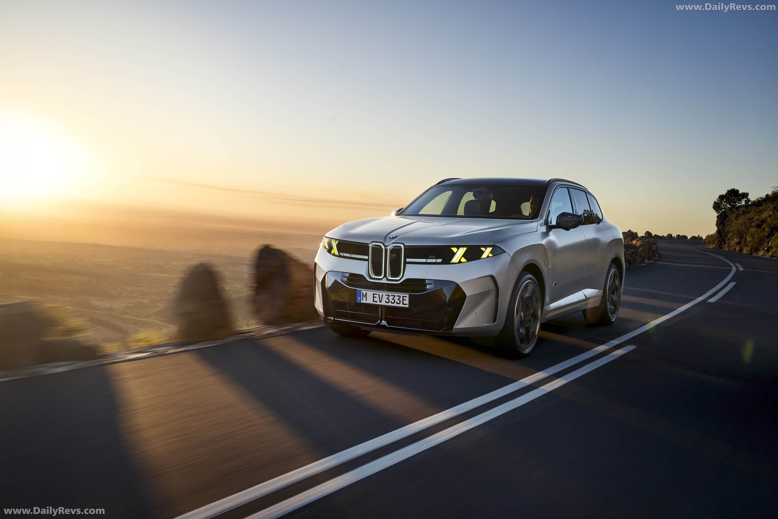 2027 BMW X5 M60e G65 Front View