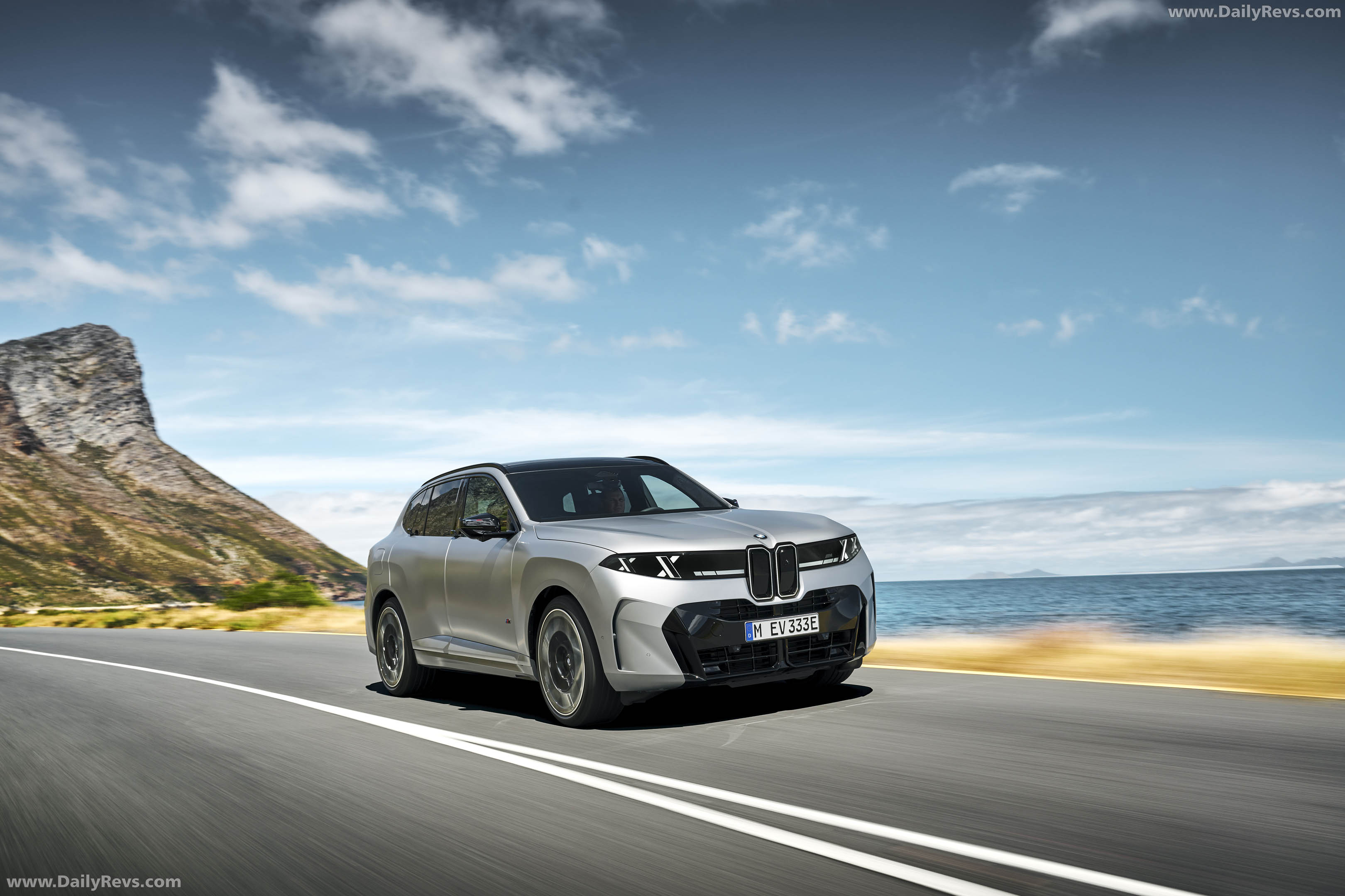 2027 BMW X5 M60e G65 Front View