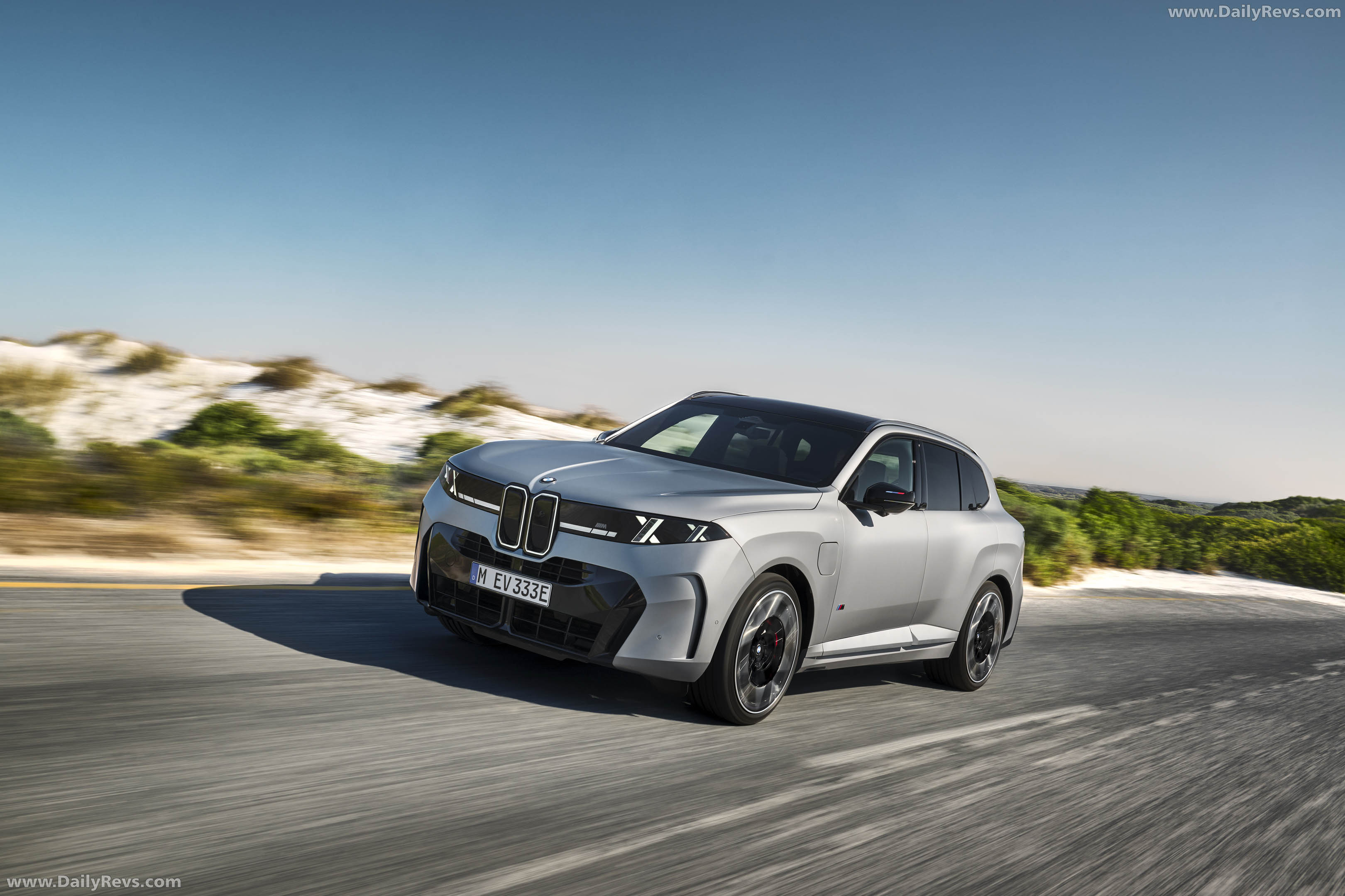 2027 BMW X5 M60e G65 Front View