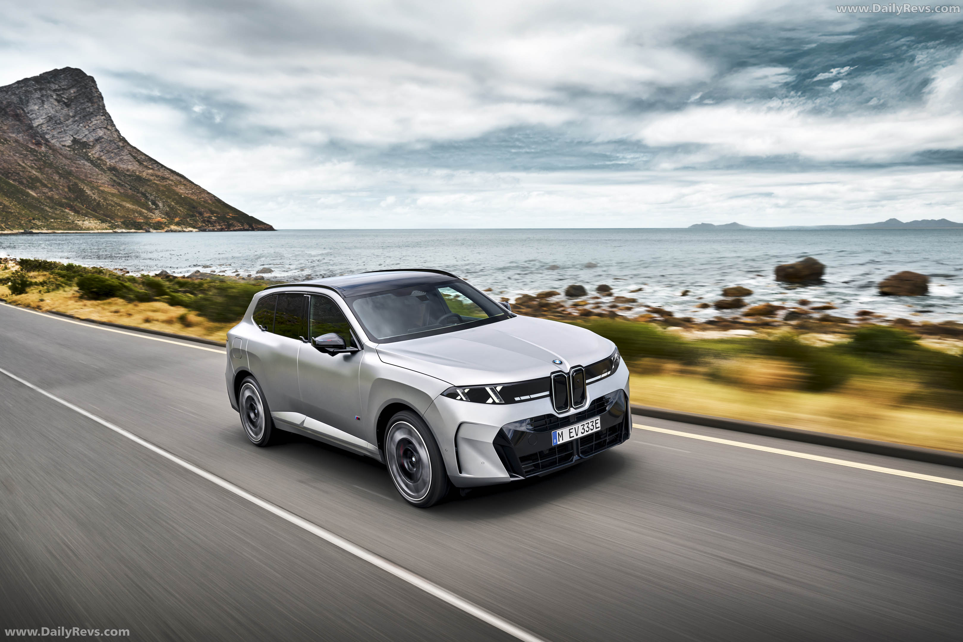2027 BMW X5 M60e G65 Front View