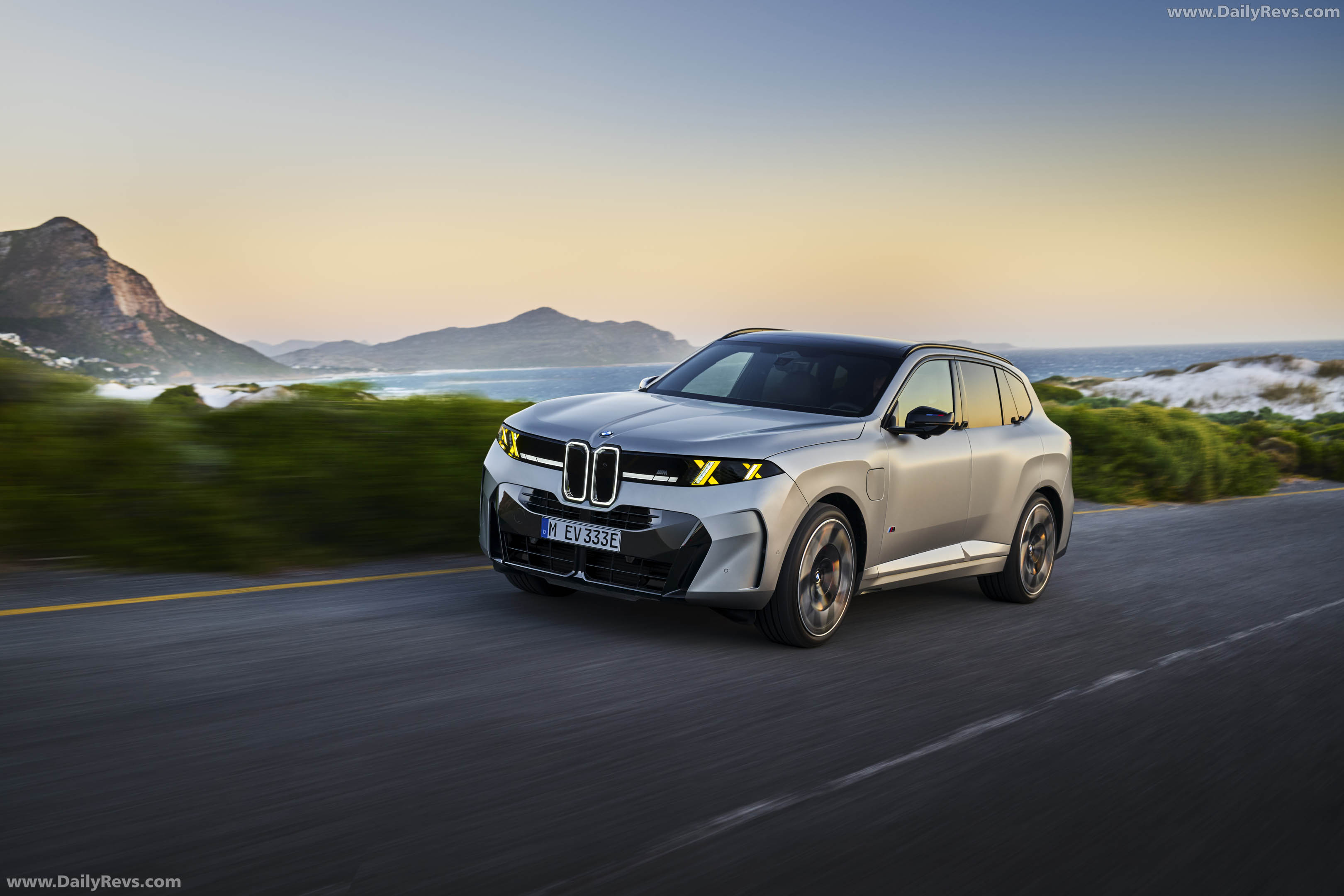 2027 BMW X5 M60e G65 Front View