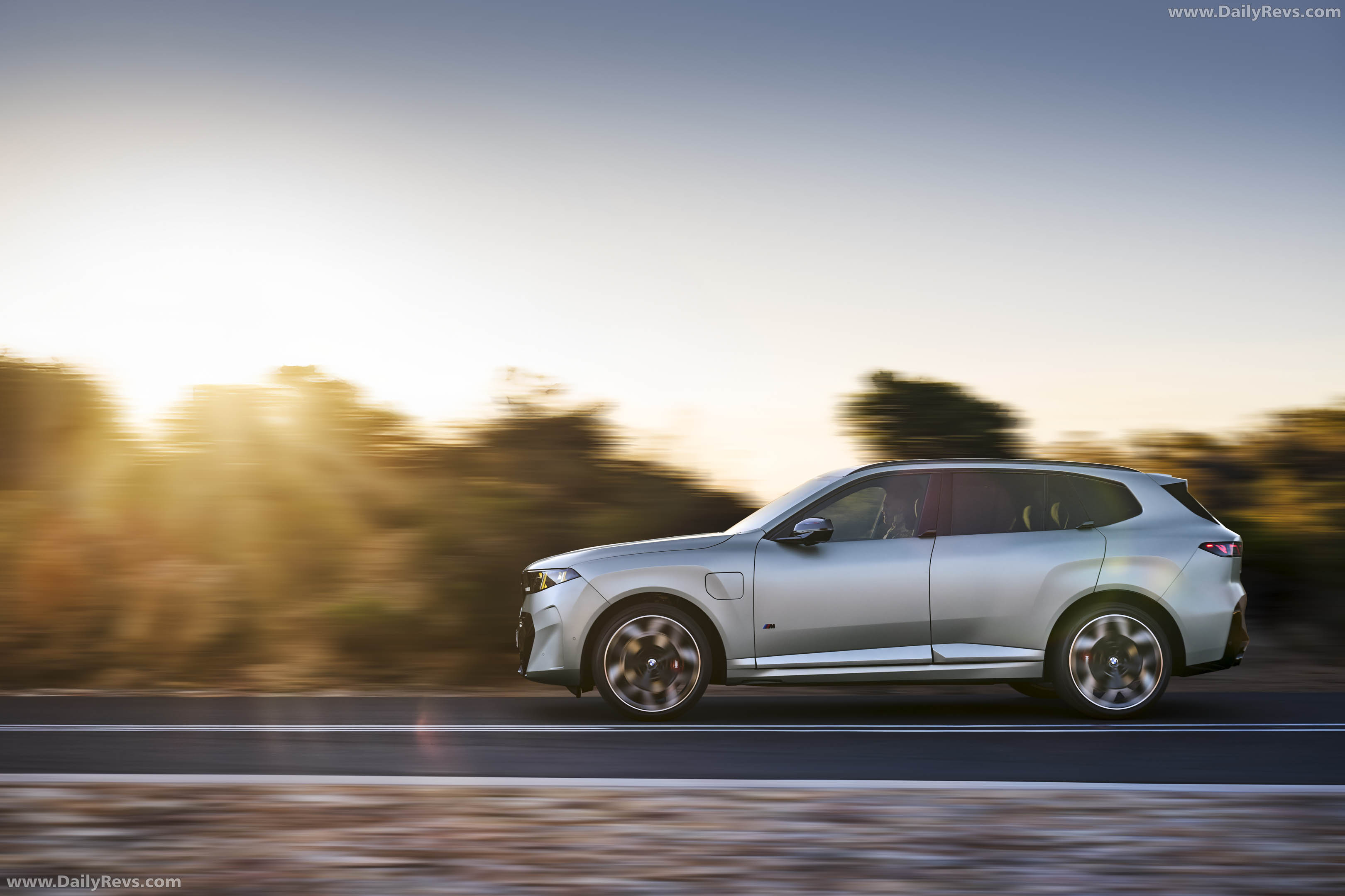 2027 BMW X5 M60e G65 Side View