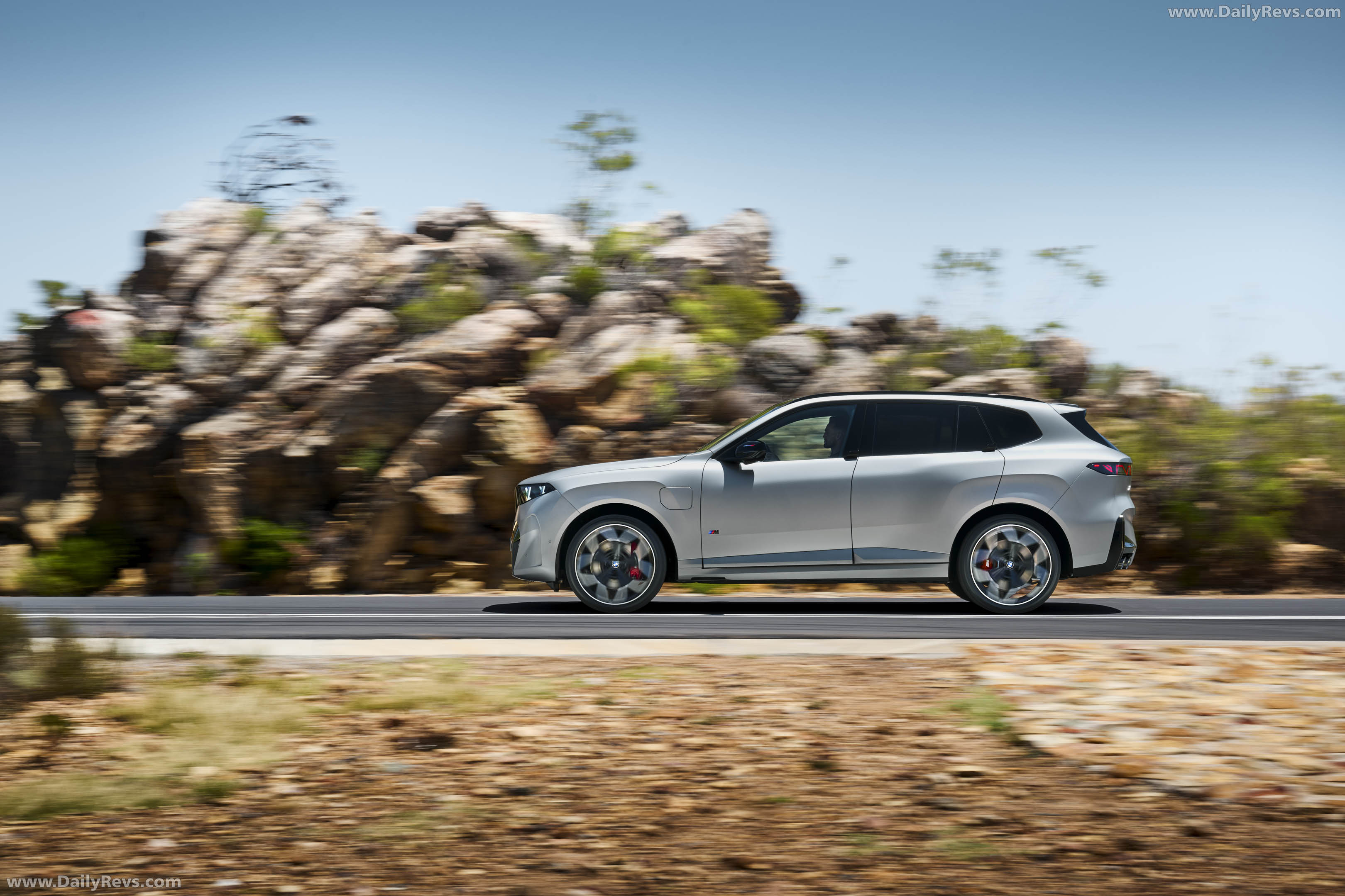2027 BMW X5 M60e G65 Side View