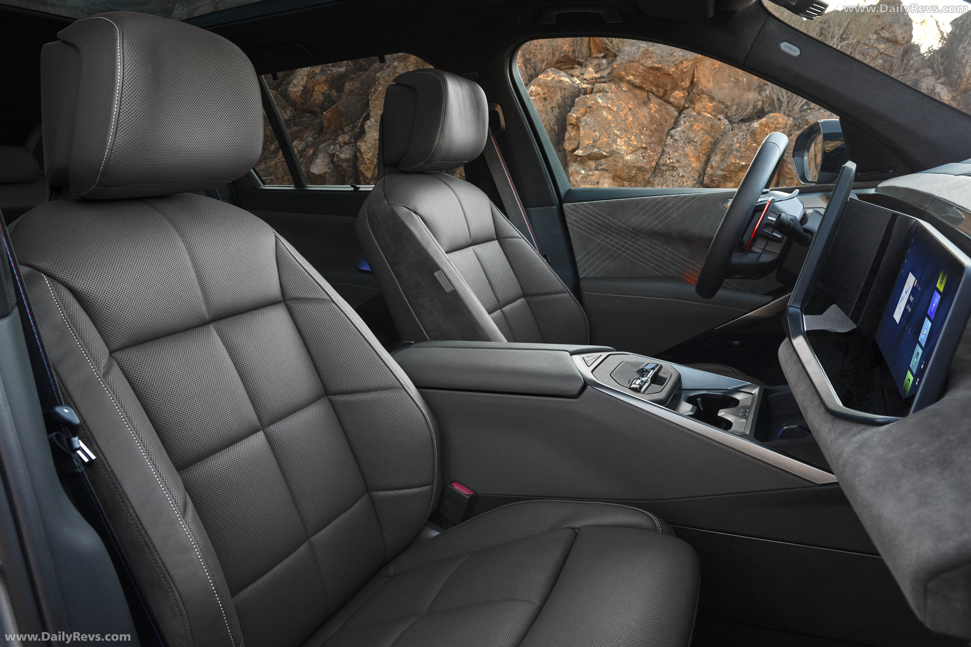 2027 BMW X5 M60e G65 Interior